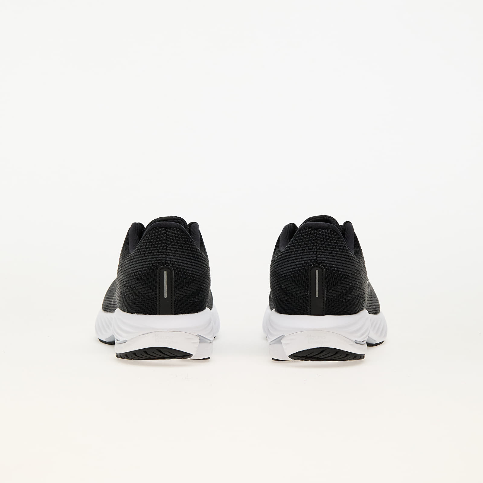 Männer Mizuno Wave Rider 28 2E Black/ Silver/ Ebony
