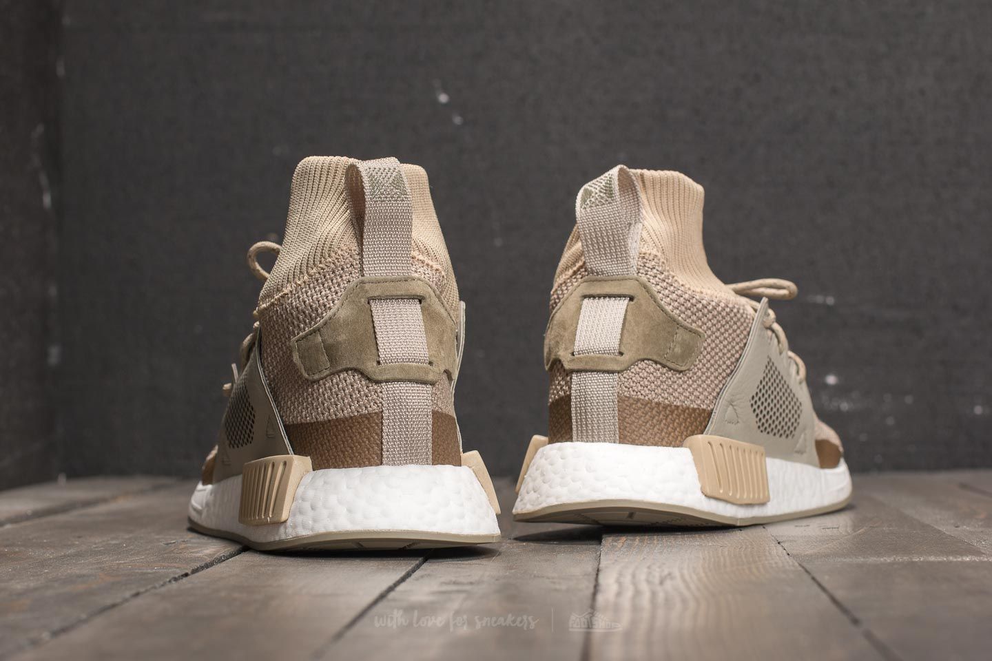 Nmd xr1 gold outlet