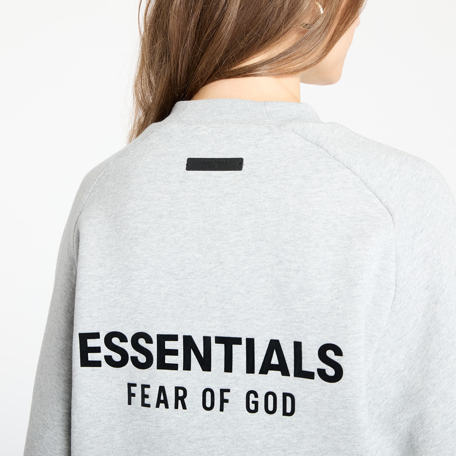 Hettegensere og sweatshirts Fear Of God ESSENTIALS Fleece Cropped Crewneck Light Heather Gray