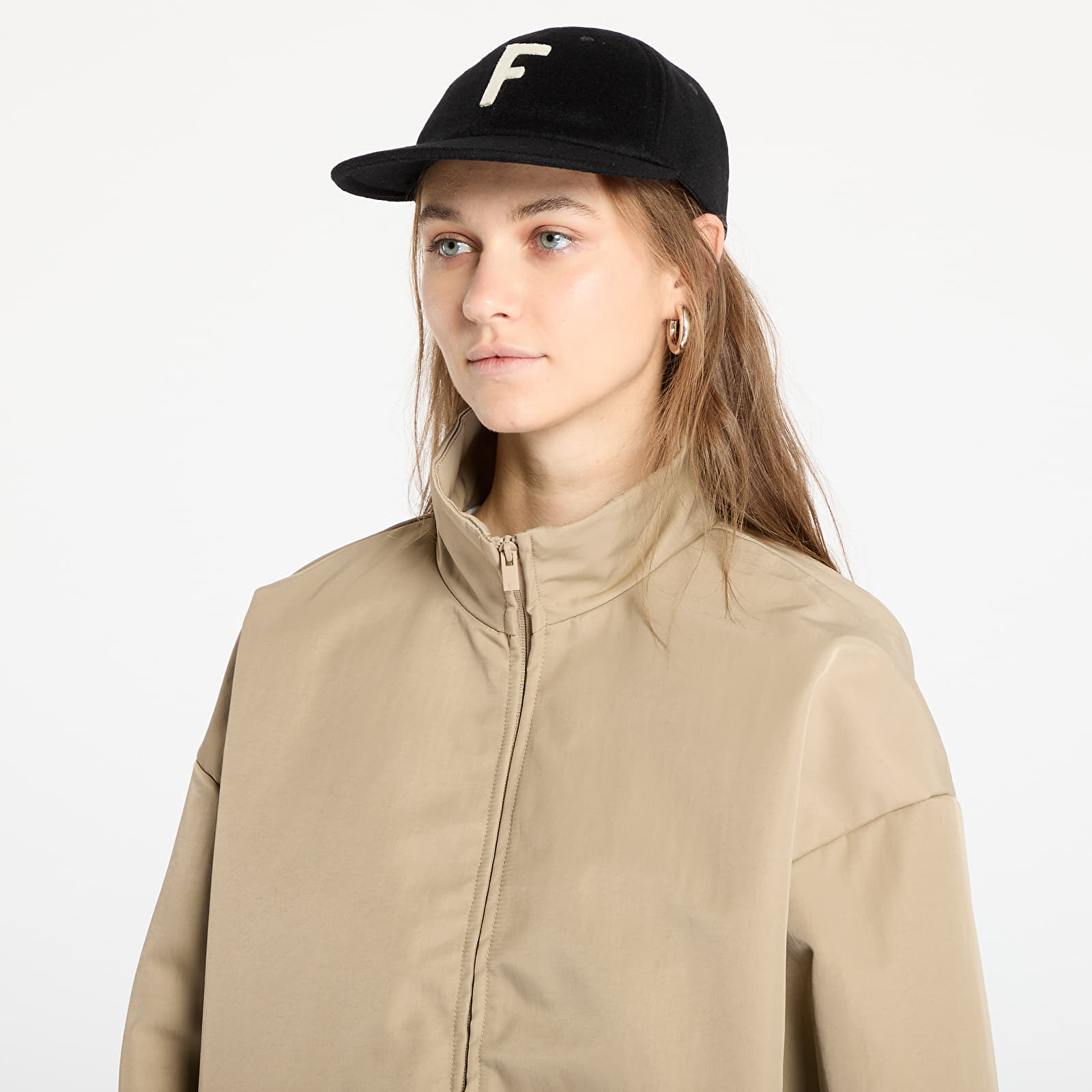 Dzsekik Fear Of God ESSENTIALS Textured Nylon Track Jacket Desert Sand