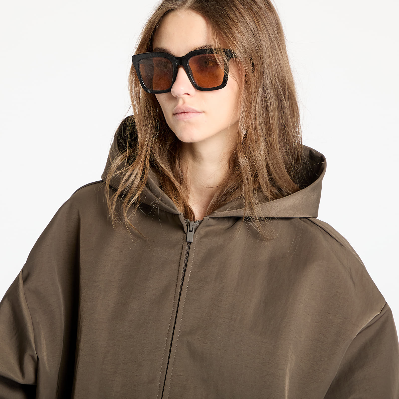 Kabátok Fear Of God ESSENTIALS Textured Nylon Hooded Bomber Brown