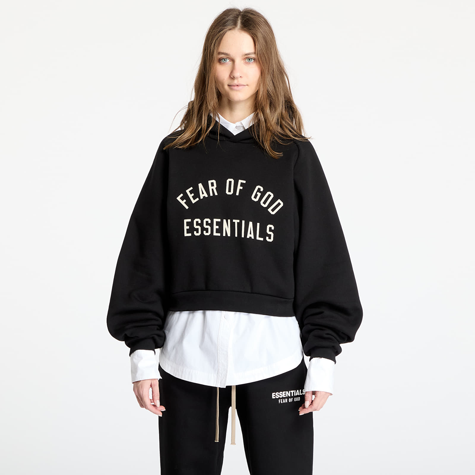 Mikiny Fear Of God ESSENTIALS Fleece Cropped Hoodie Black