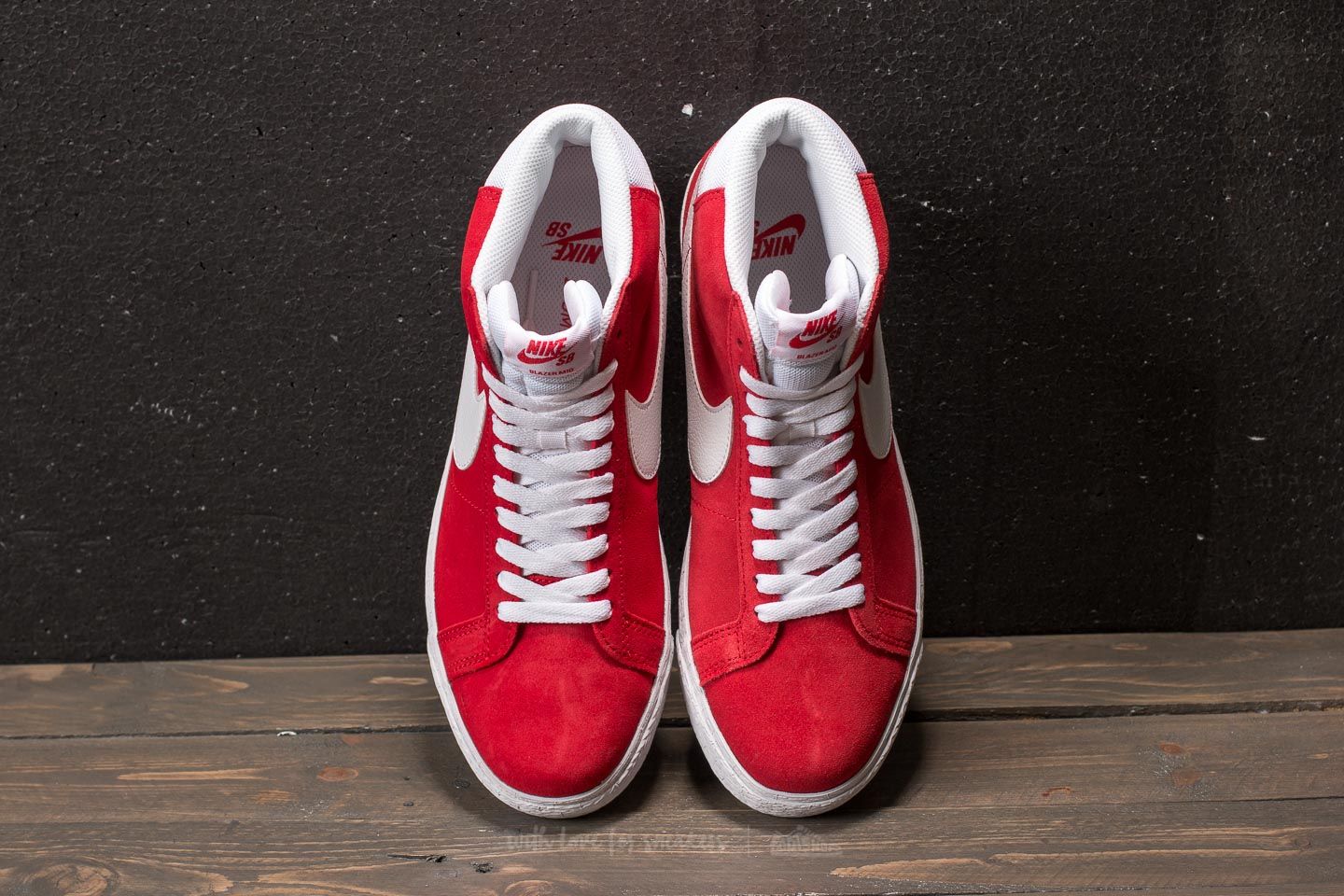 Nike sb blazer red white hotsell