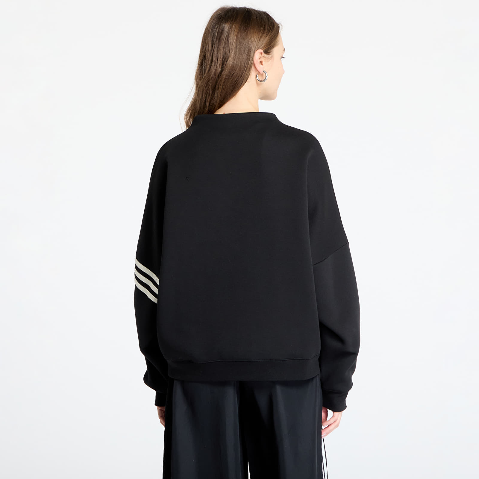 Kapucnis pulóverek és pulcsik adidas Neuclassics Oversized Mock Neck Sweatshirt Black/ Cream White