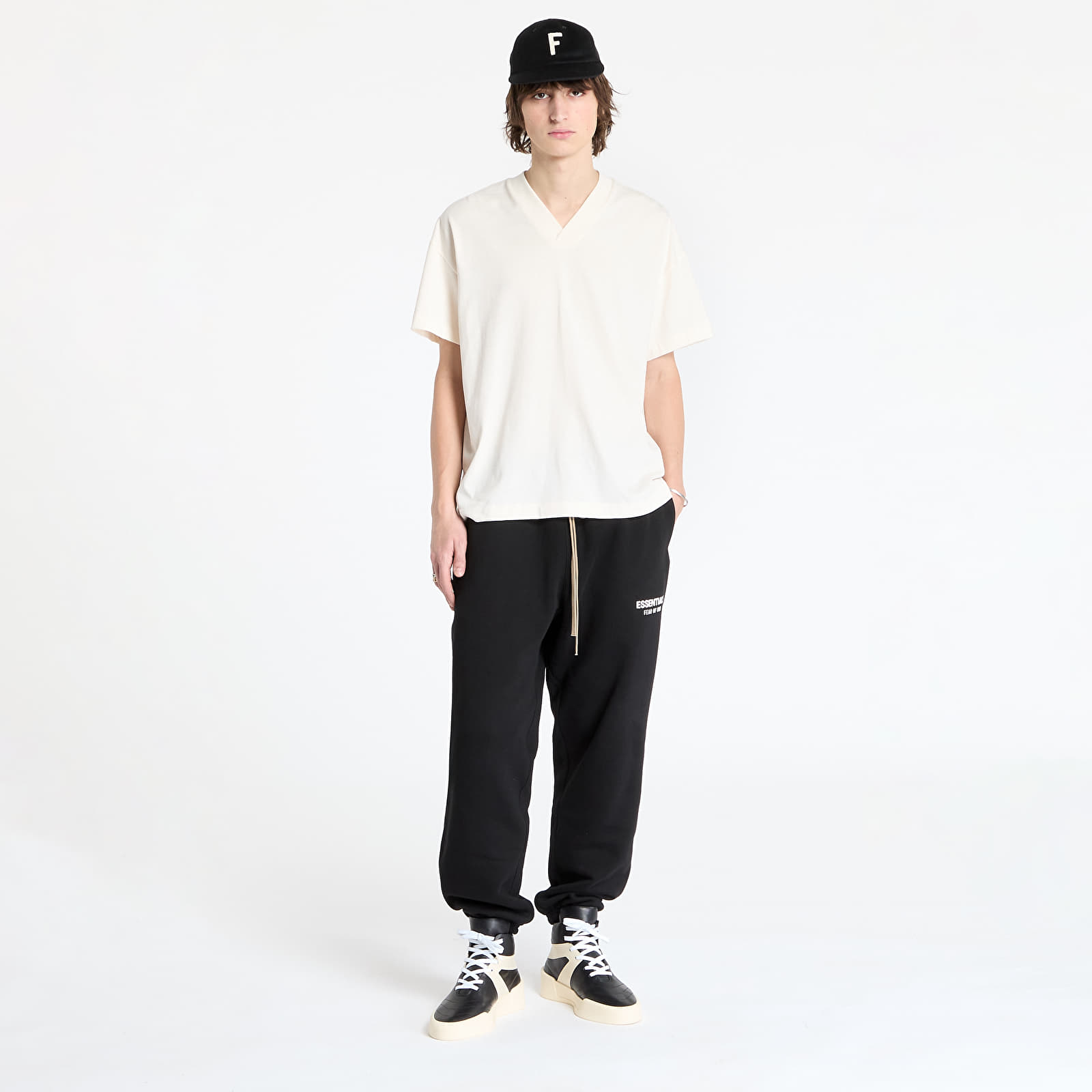 Koszulki Fear Of God ESSENTIALS 3-Pack Essential V-Neck T-Shirt Shell