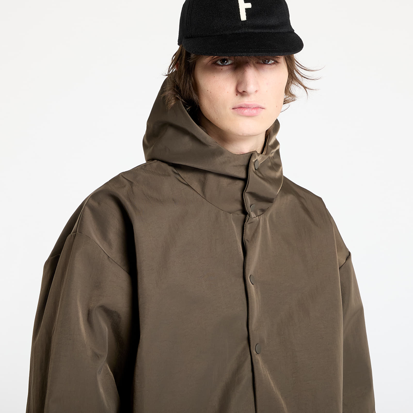 Jakne Fear Of God ESSENTIALS Textured Nylon Hooded Coaches Jacket Brown ...