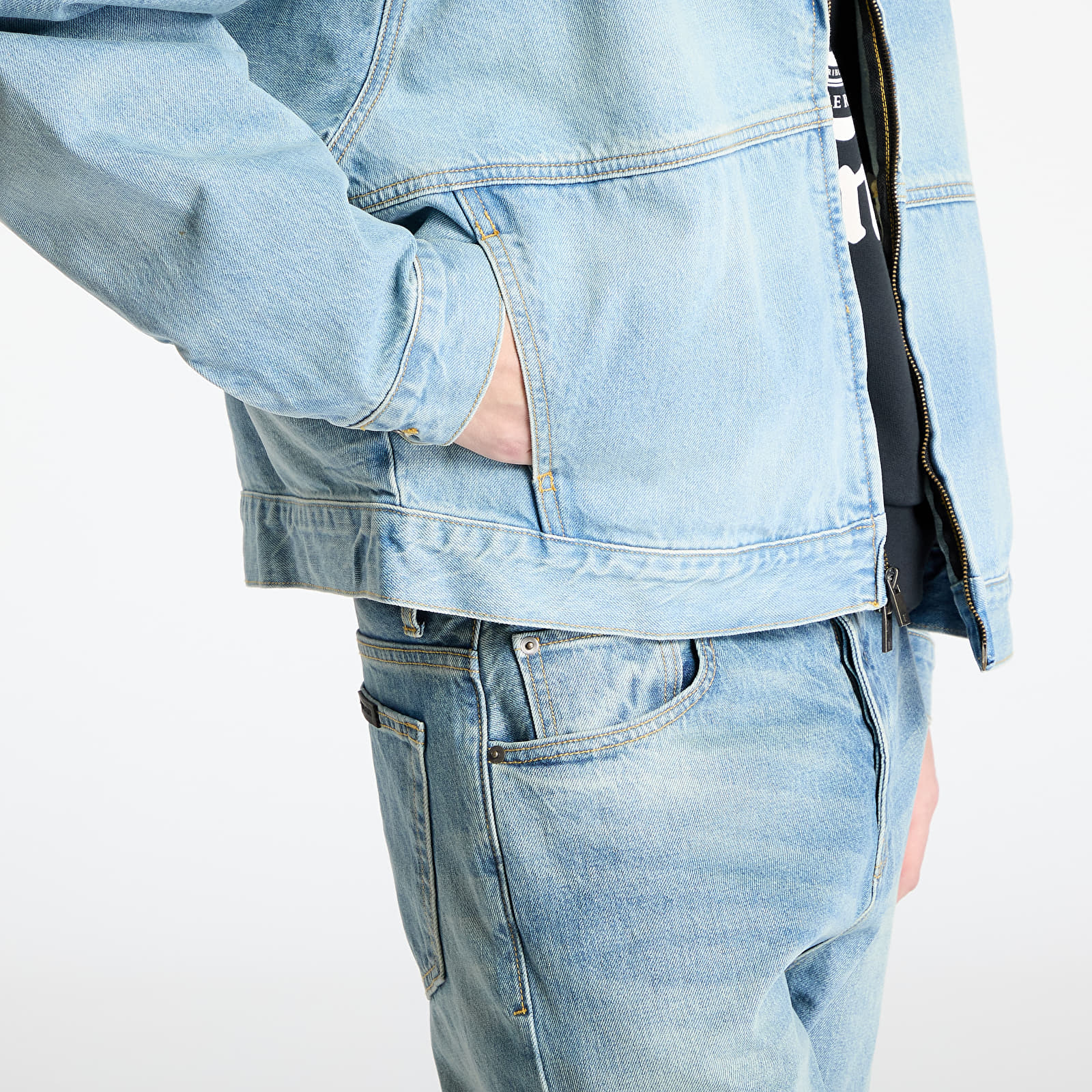 Casacos Fear Of God ESSENTIALS Denim Trucker Jacket Vintage Blue