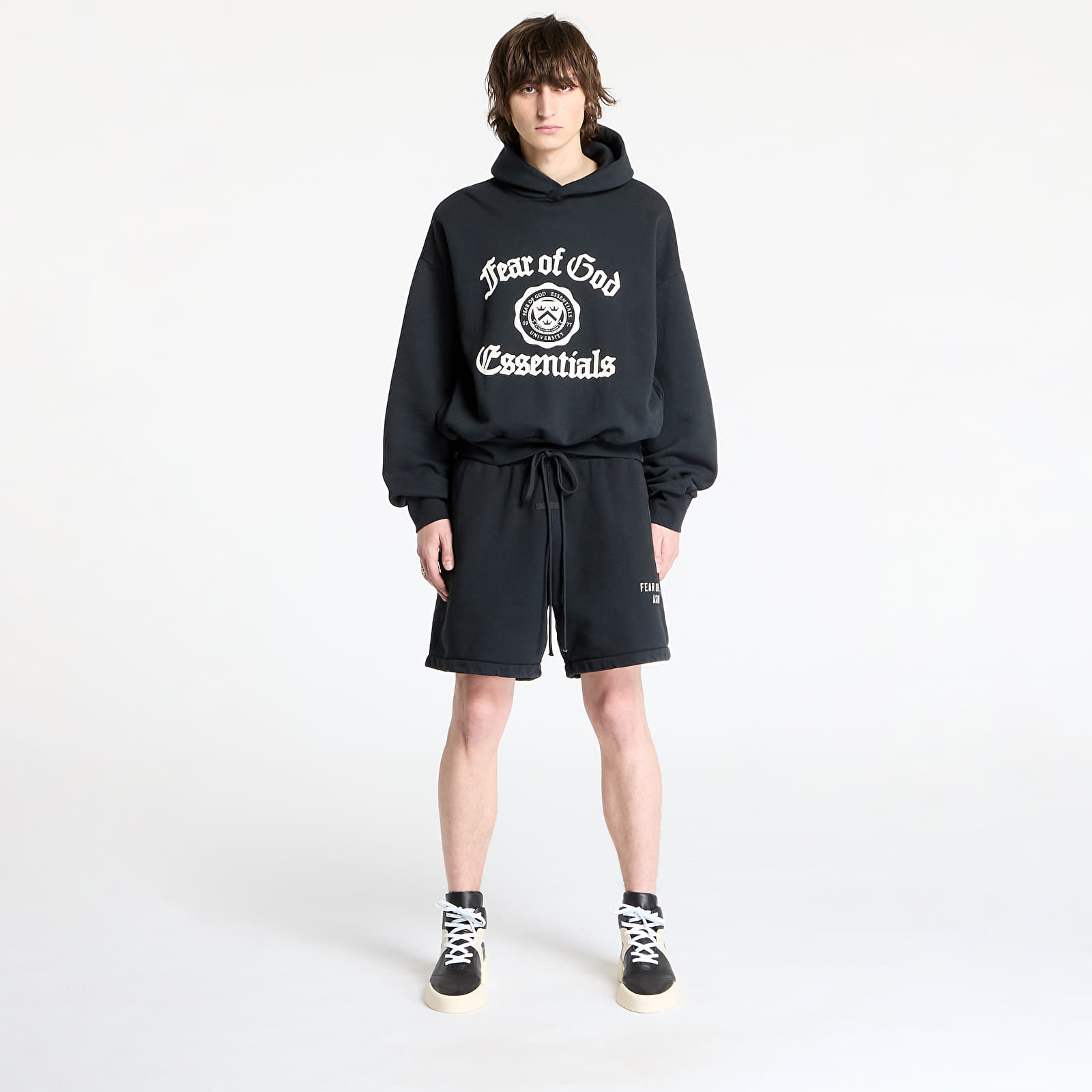 Kratke hlače  Fear Of God ESSENTIALS Heavy Fleece Soccer Short Black