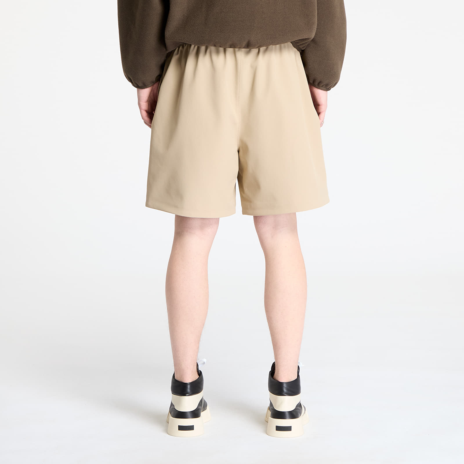 Shorts Fear Of God ESSENTIALS Bonded Nylon Soccer Short Desert Sand