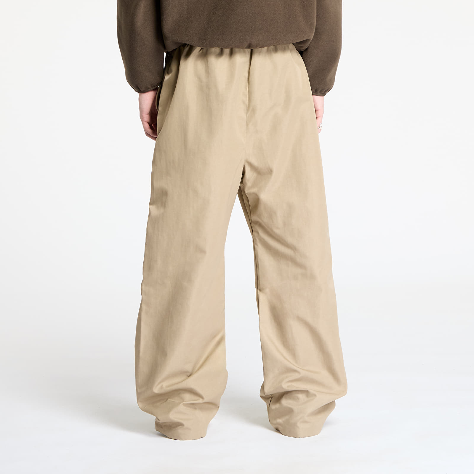 Pants and jeans Fear Of God ESSENTIALS Textured Nylon Utility Pant Desert Sand