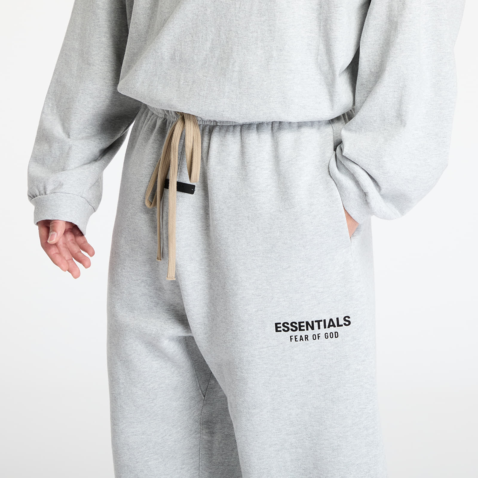 Tepláky Fear Of God ESSENTIALS Fleece Essential Sweatpant Light Heather Gray