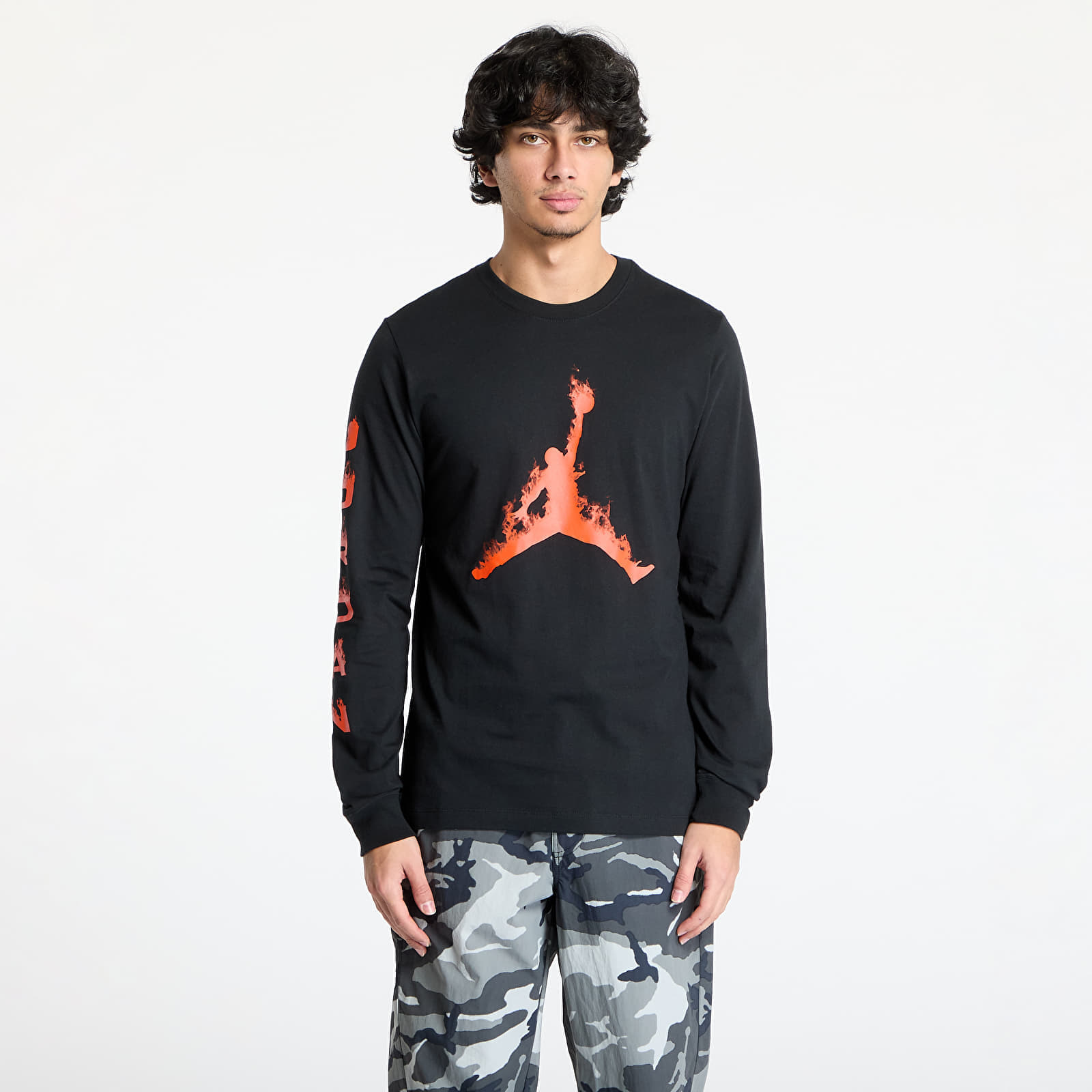 Jordan Brand Flame Long-Sleeve Tee Black - Męskie - Short Sleeve T-Shirt Jordan - Czarny - FZ1989-010 - Rozmiar: S