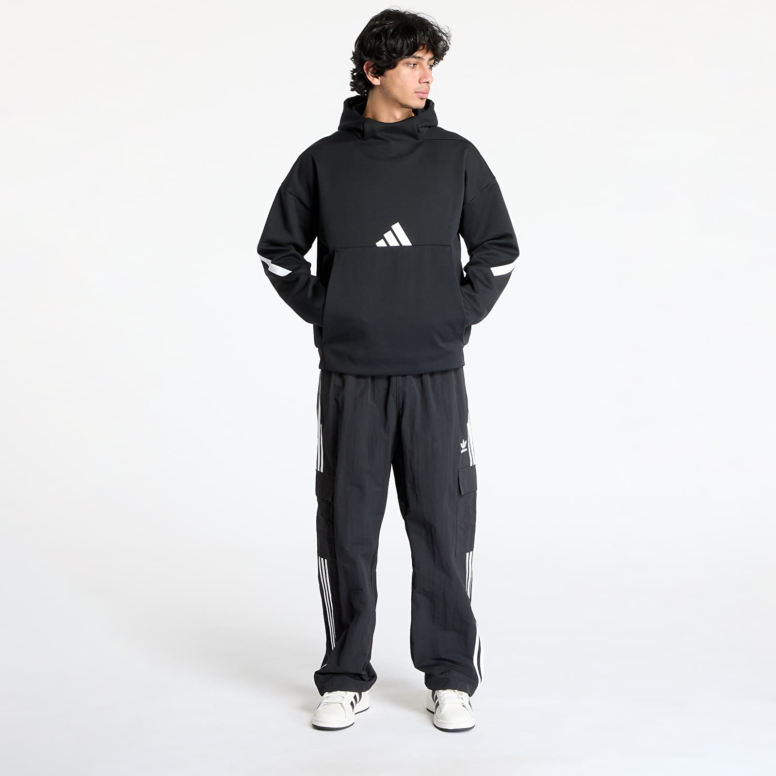 Sweatjacken und Sweatshirts adidas Z.N.E. Hoodie Black/ White