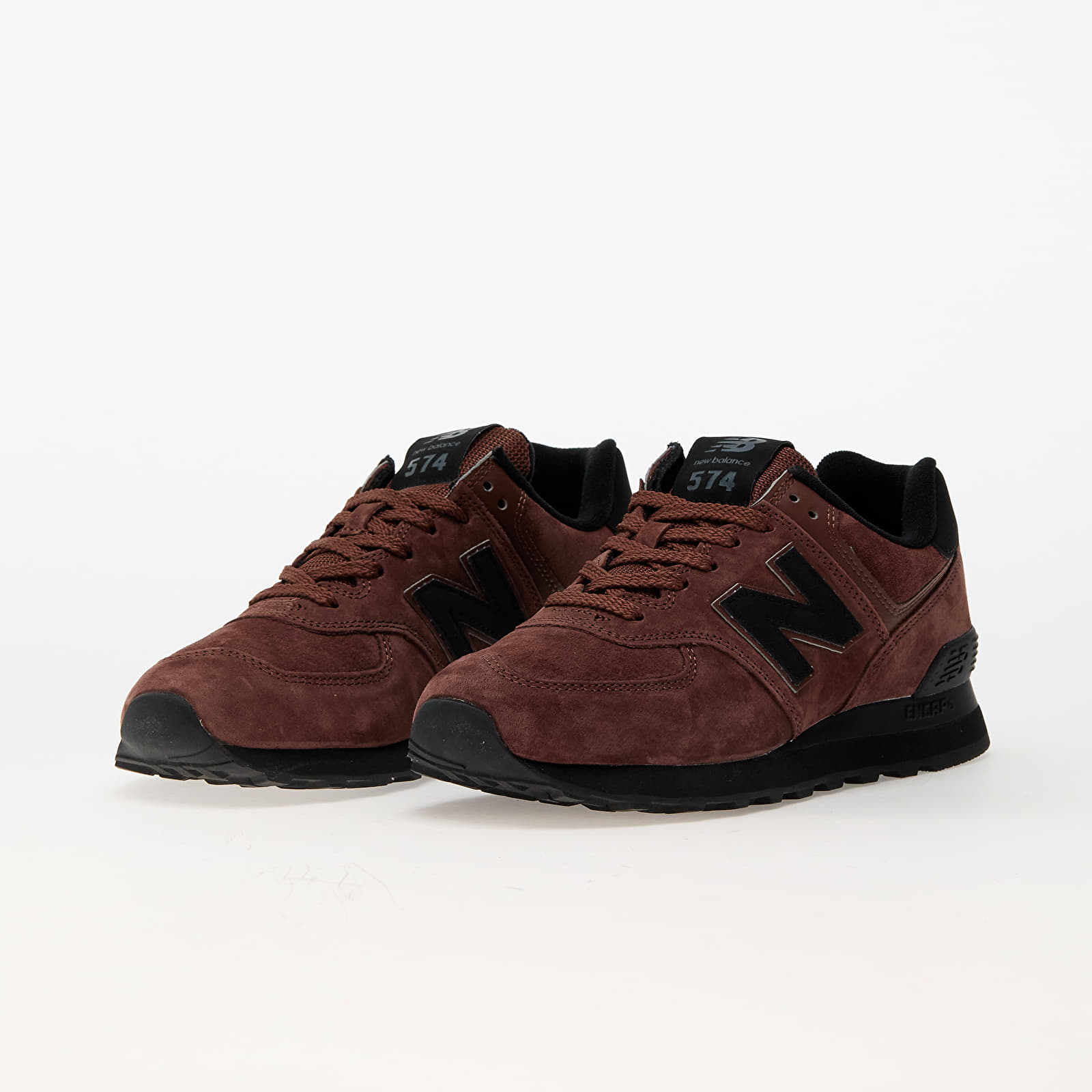 Încălțăminte și sneakerși pentru bărbați New Balance 574 Brown