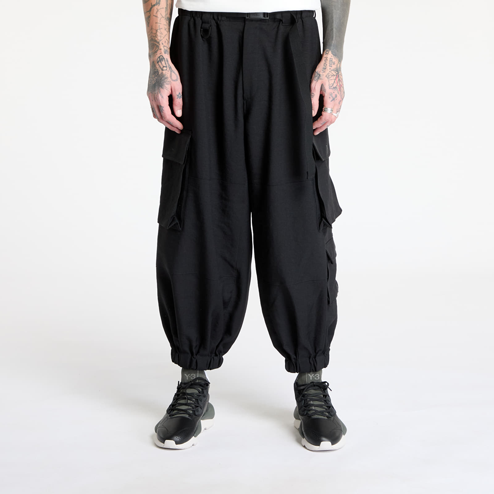 Pants and jeans Y-3 Sport Uniform Cuffed Cargo Trousers UNISEX Black