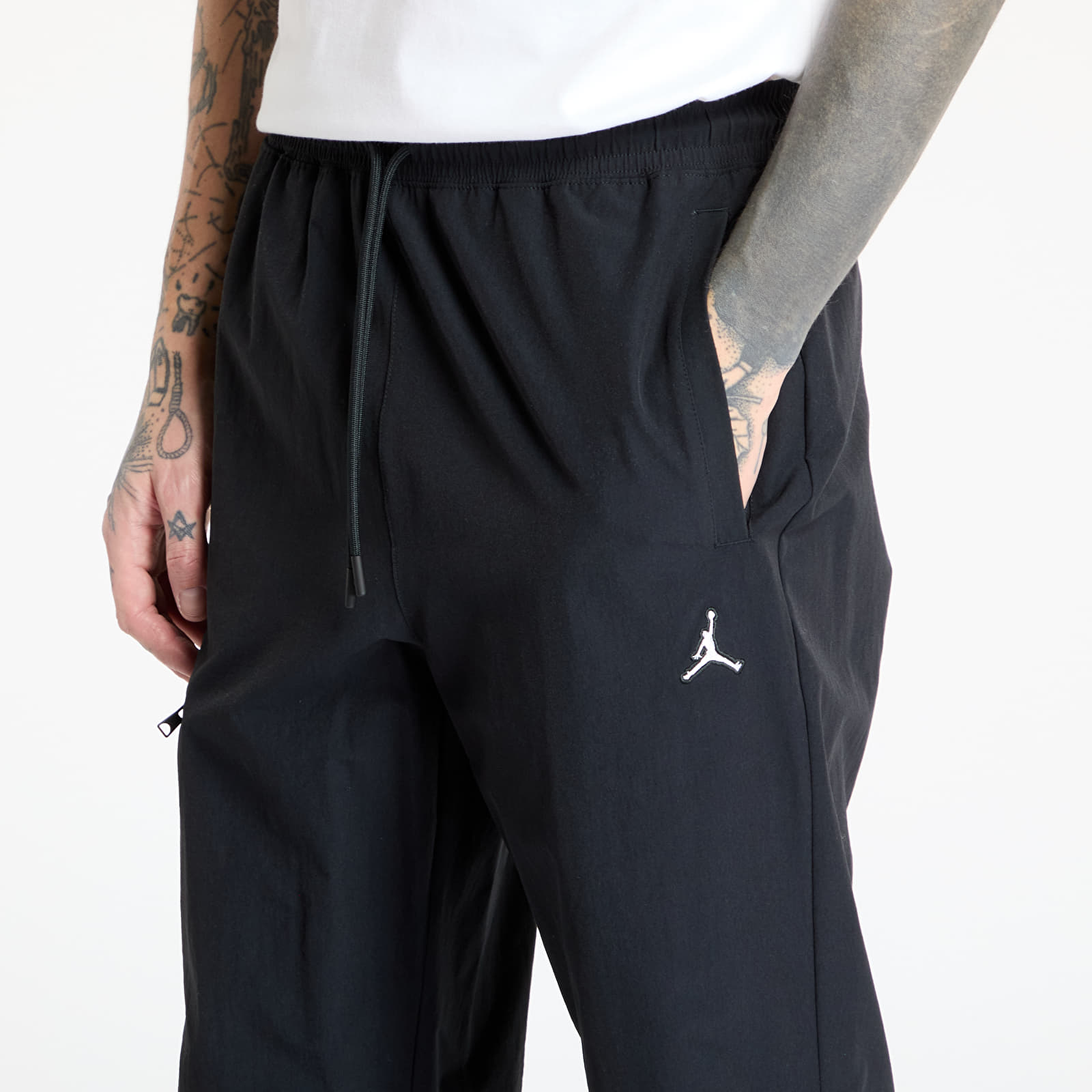 Spodnie Jordan Essential Men's Woven Pants Black/ White