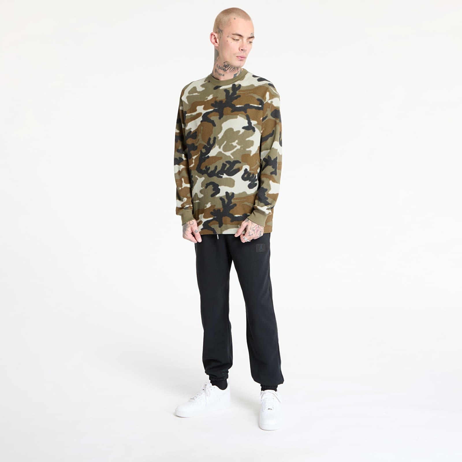 T-paidat Jordan MVP Men's Camo Long-Sleeve Top Light Olive/ Sail