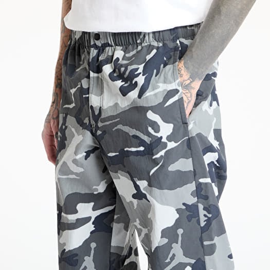 Nike woven camo pants best sale