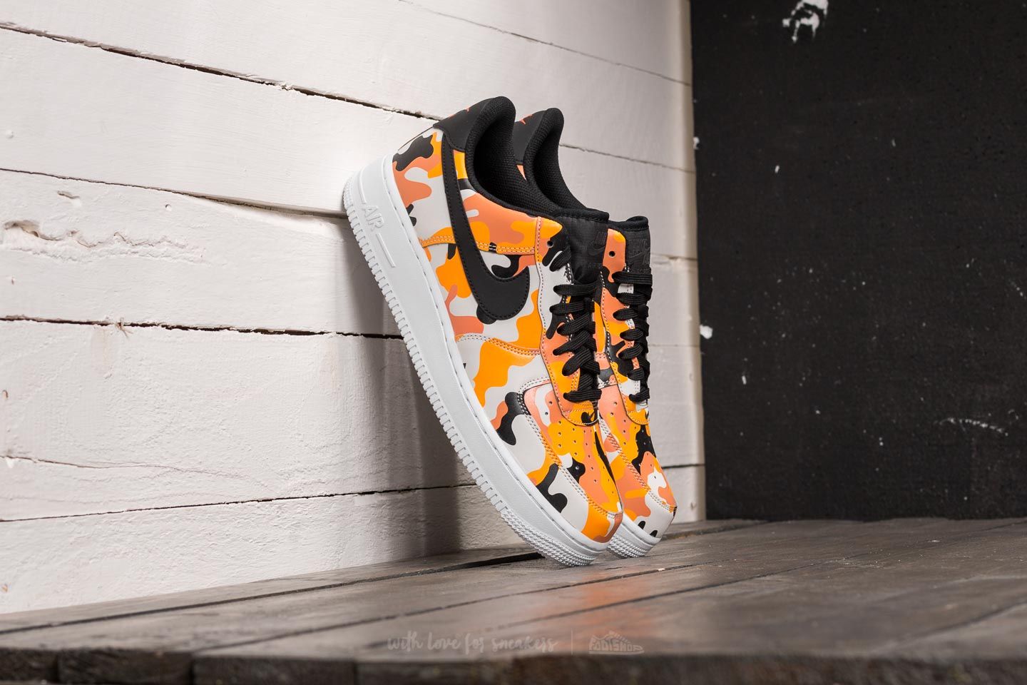 Men s shoes Air Force 1 07 LV8 Team Orange Black Footshop