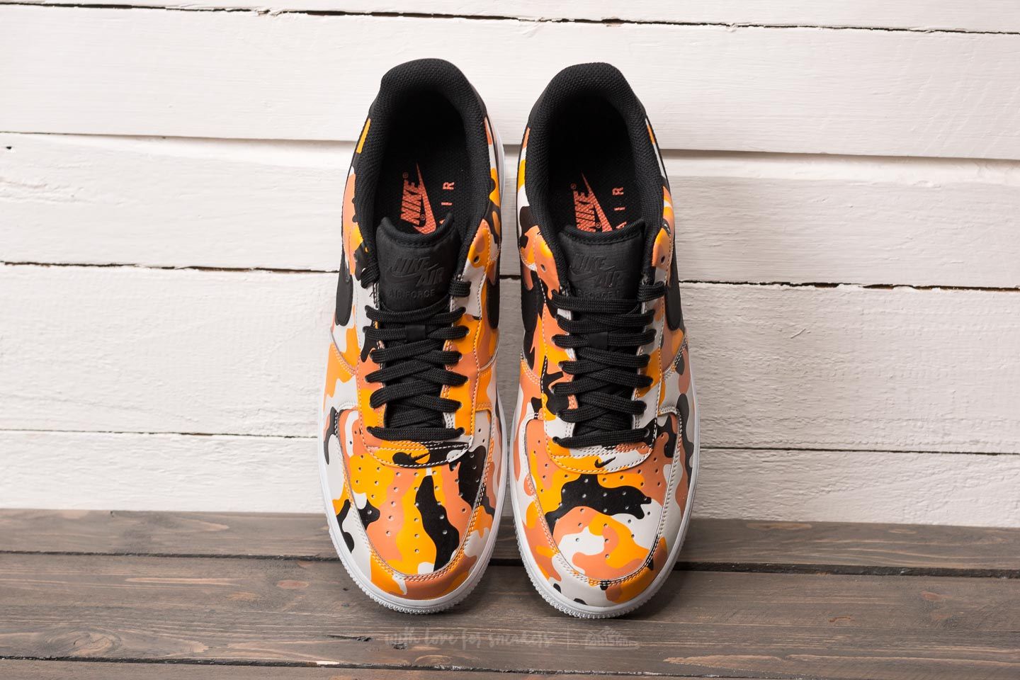 Air force 1 sales low orange camo