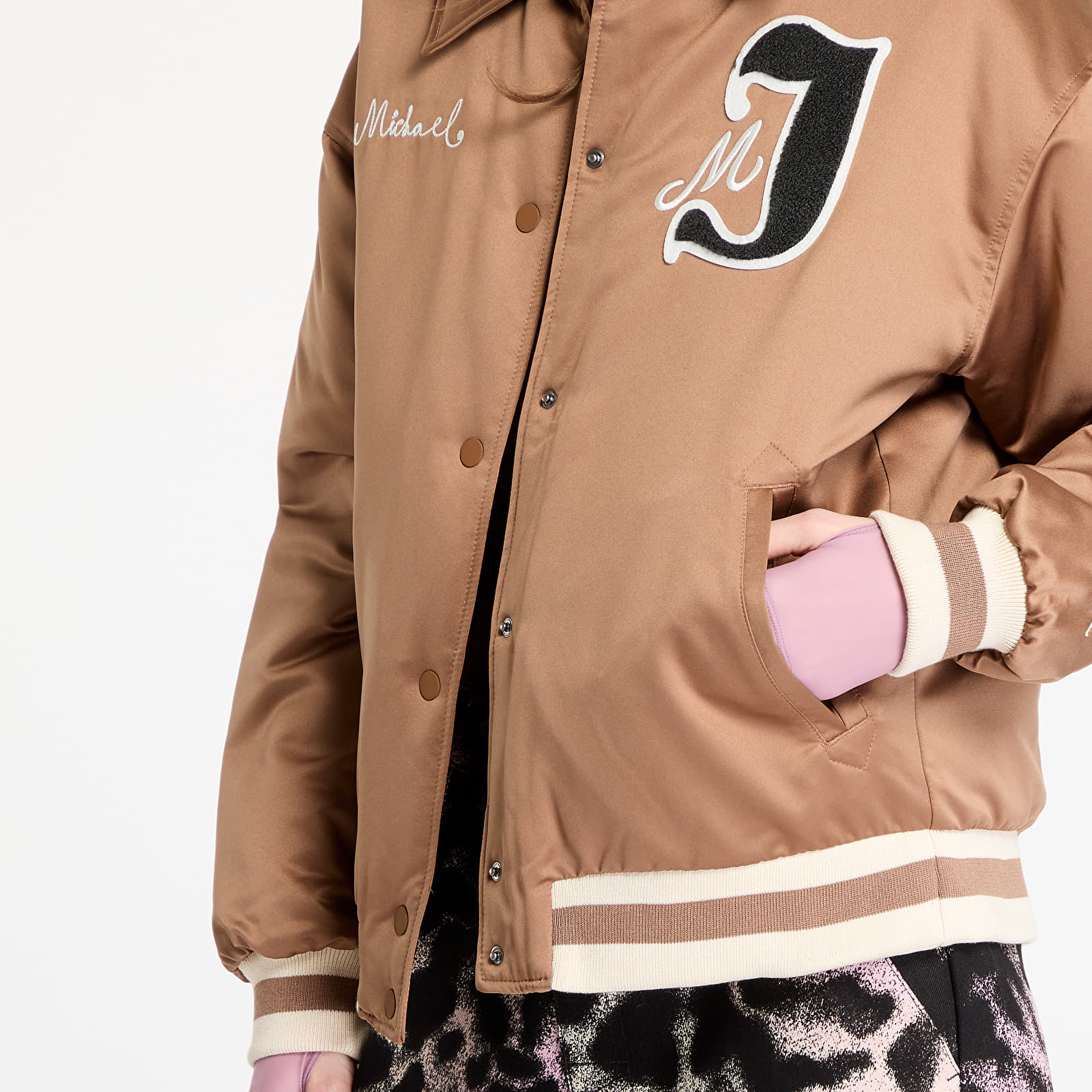 Бомбъри Jordan Women's Varsity Jacket Archaeo Brown/ Legend Light Brown
