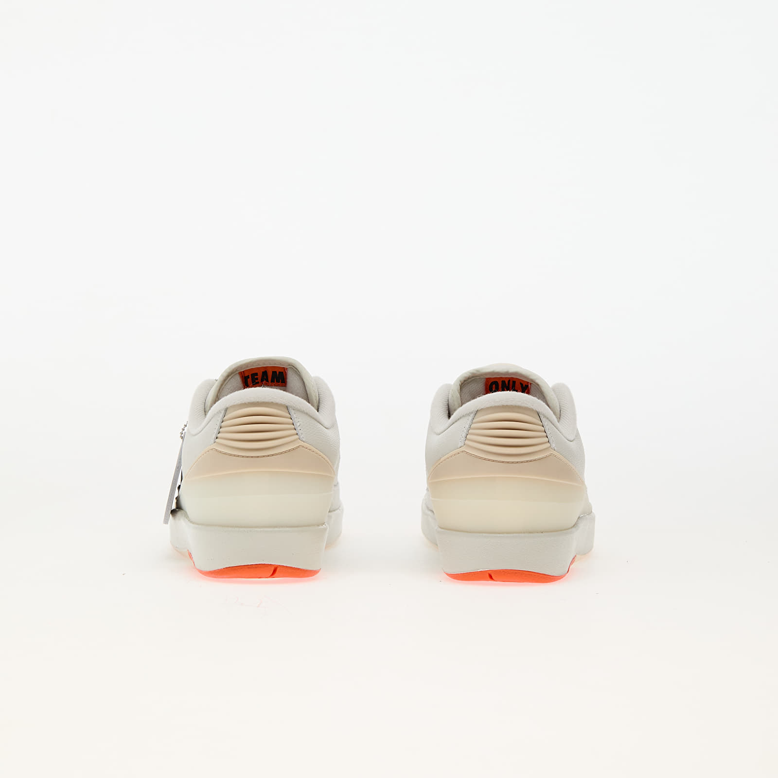 Männer Air Jordan 2 Retro Low SP White/ Sail-Light Bone-Bright Mandarin