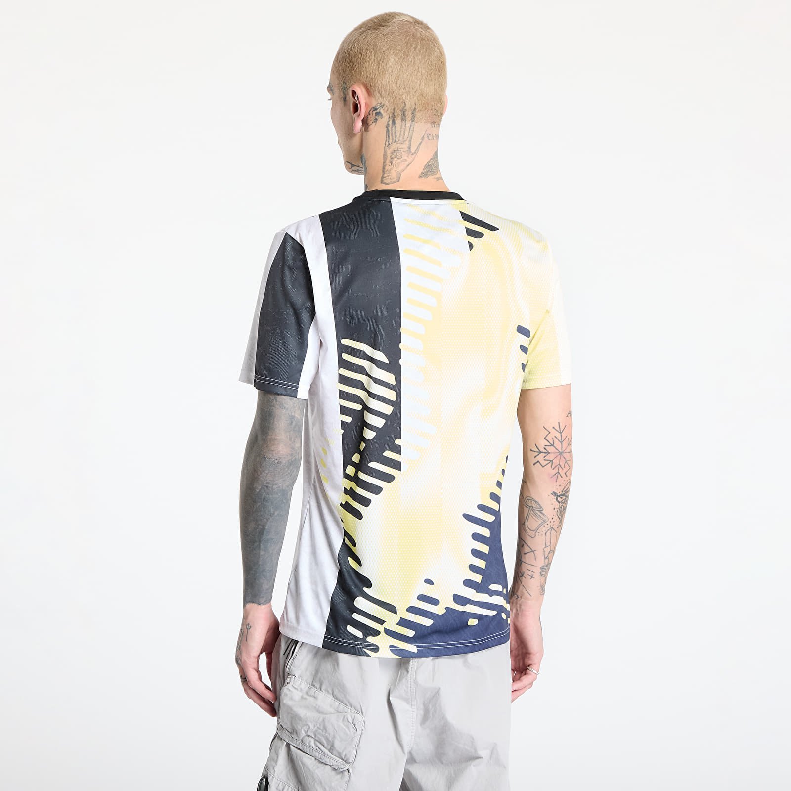 Jerseys adidas Juventus 24/25 Pre-Match Jersey Pure Sulfur/ Black/ Legend Ink