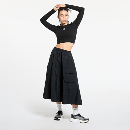 【Adidas コリア】 City Escape Woven Skirt CLOTHING - City Escape Woven Skirt - Grey | adidas Oman