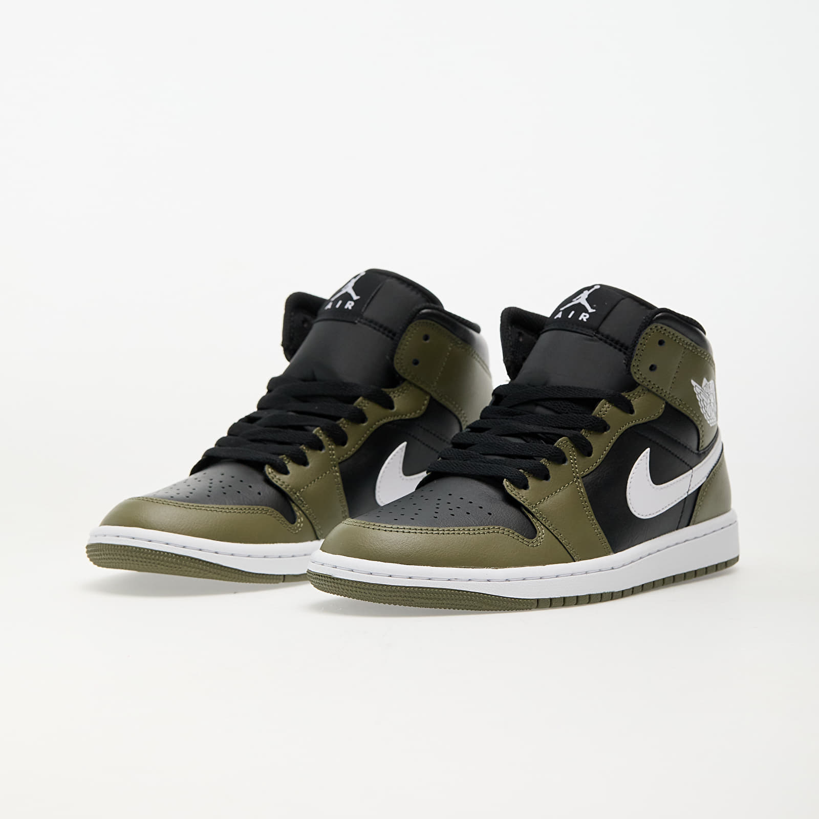 Чоловіче взуття Air Jordan 1 Mid Black/ White-Medium Olive-Sail