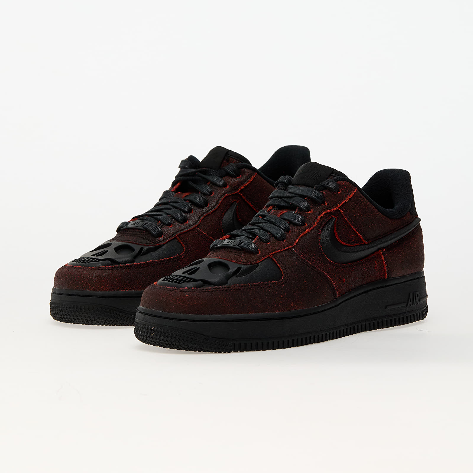 Încălțăminte și sneakerși pentru bărbați Nike Air Force 1 Retro Black/ Black-Crimson