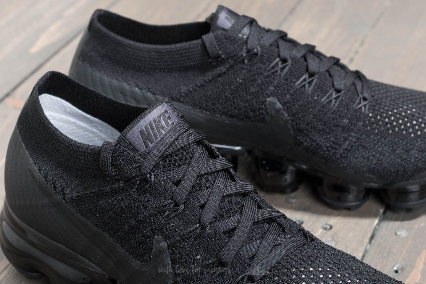 All black nike hot sale vapormax flyknit women's
