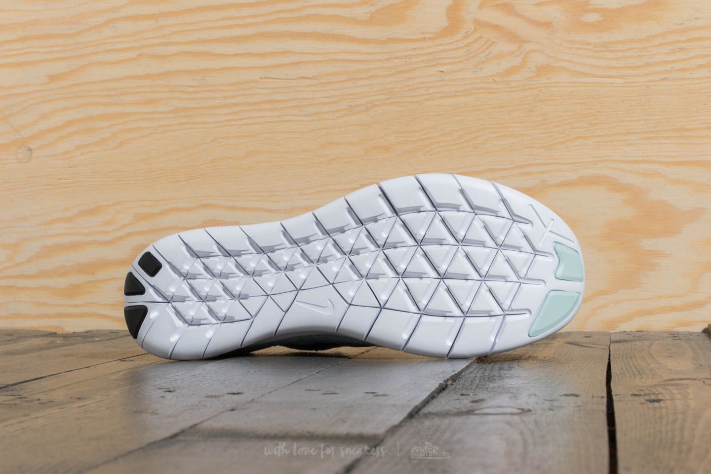 Women's shoes Nike Wmns Free Run Flyknit 2017 Pure Platinum/ Metallic Silver