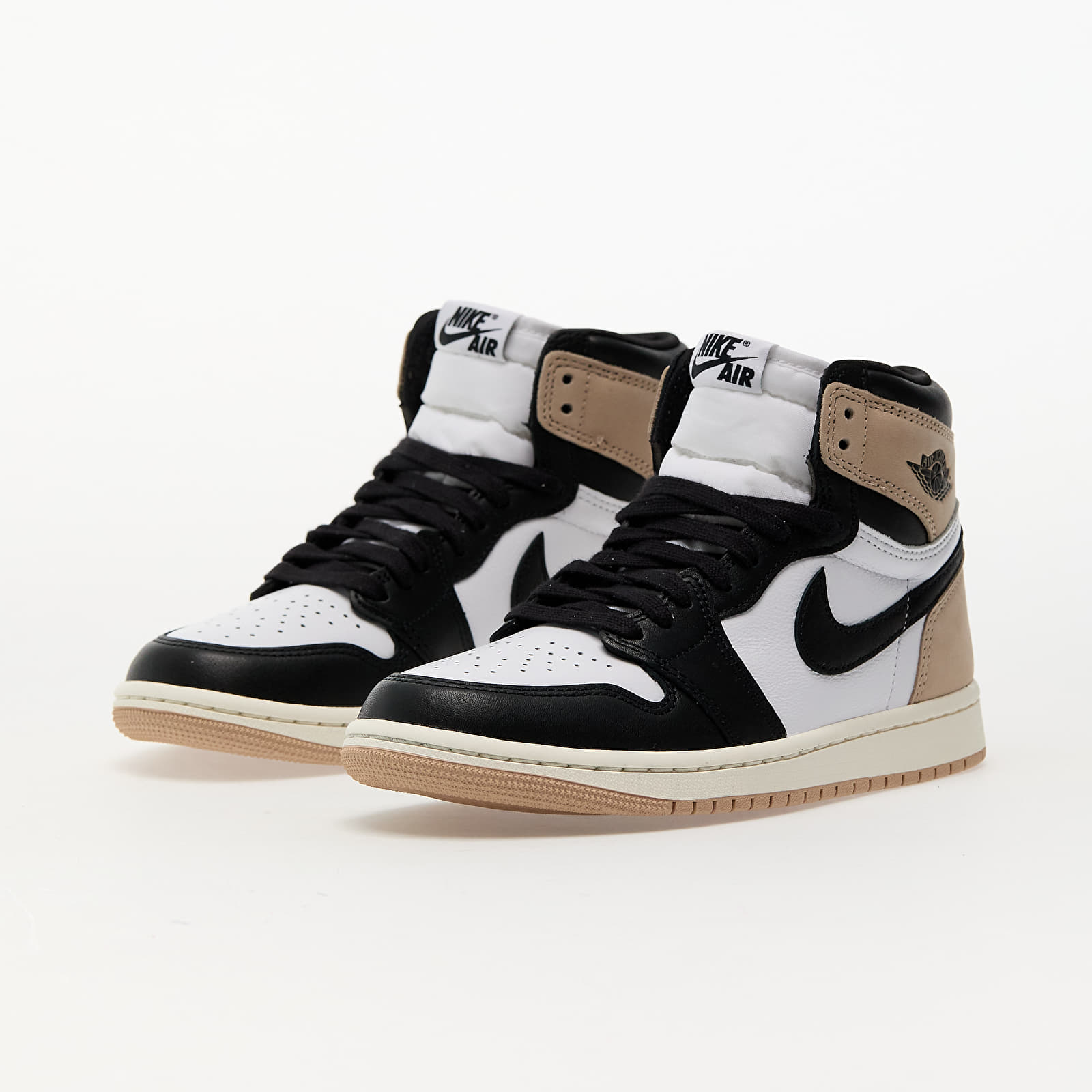 Dámske topánky a tenisky Air Jordan 1 Retro High OG "Latte" W Black/ Legend Md Brown-White-Sail