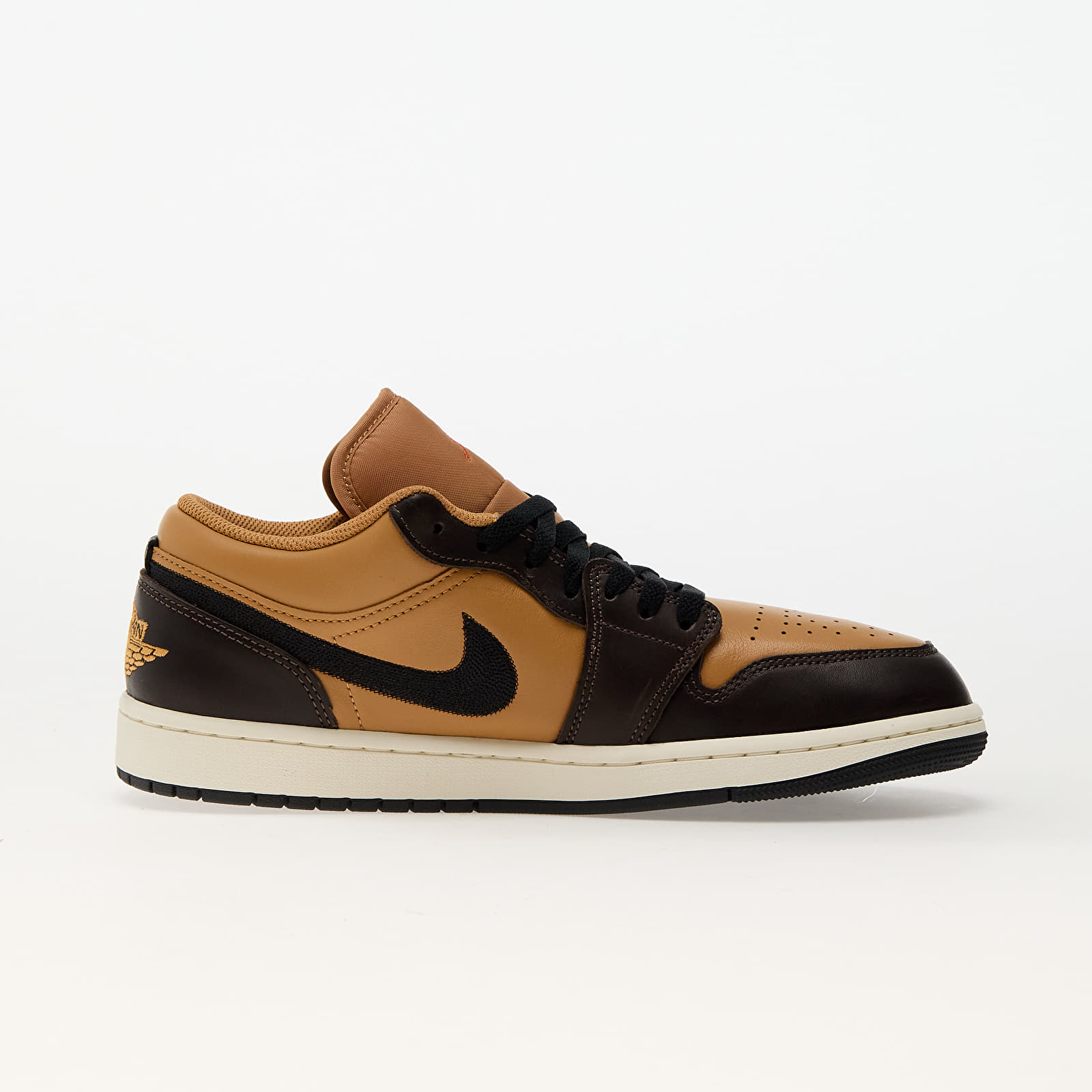 Männer Air Jordan 1 Low SE Flax/ Black-Baroque Brown-Vintage Coral