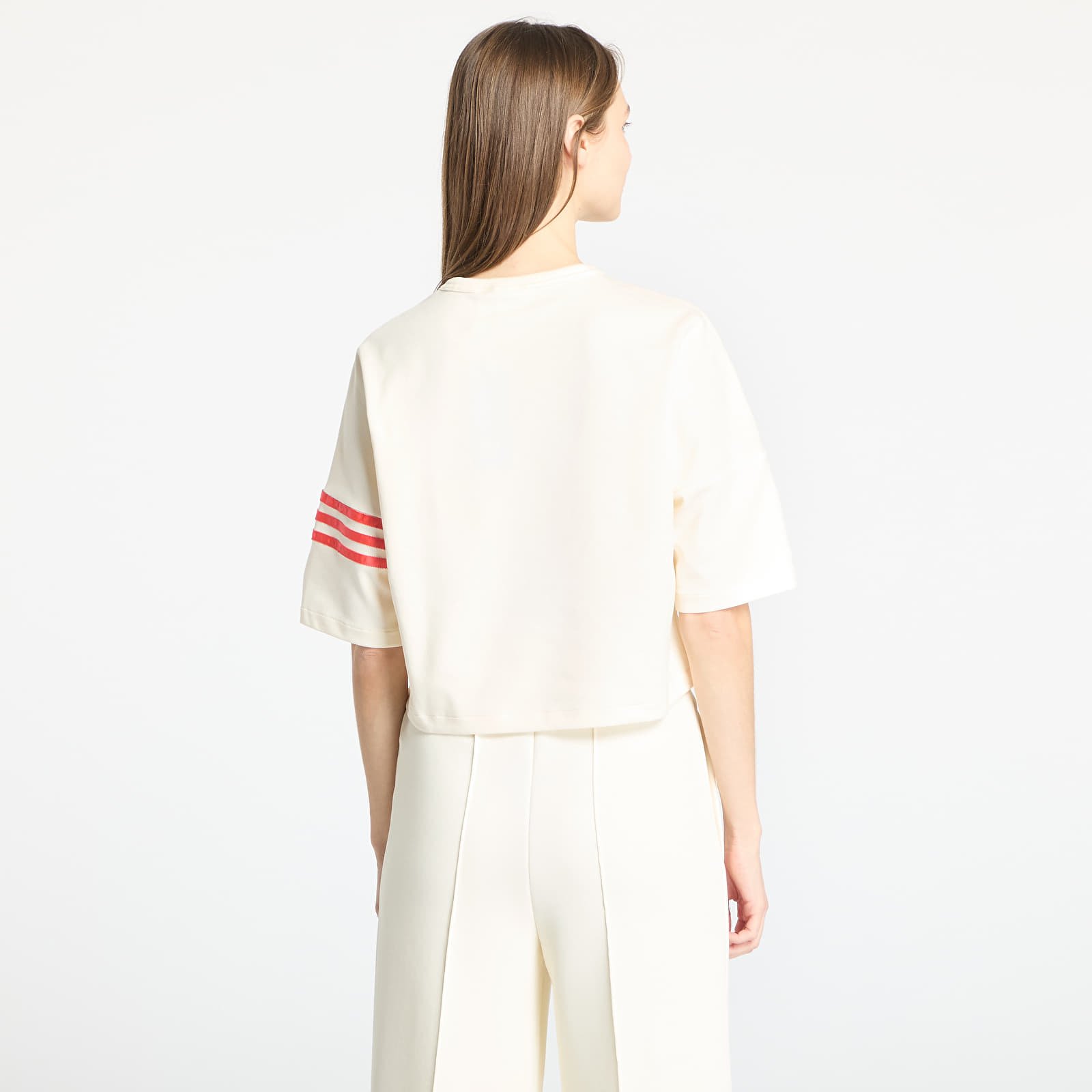 Trička adidas Neuclassics Short Sleeve T-Shirt Cream White/ Real Coral