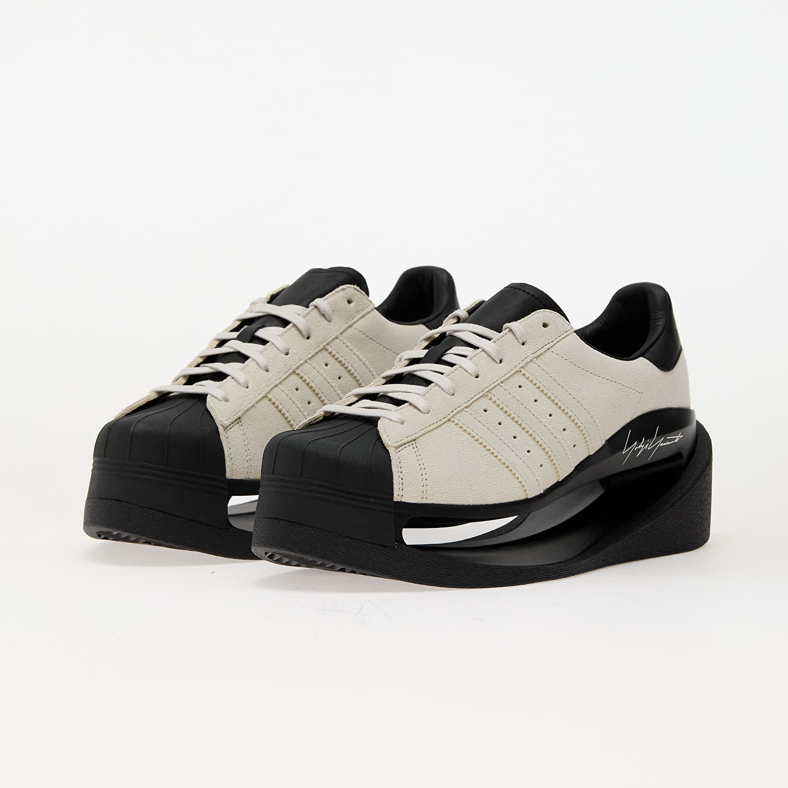 Männer Y-3 Gendo Superstar Talc/ Talc/ Black