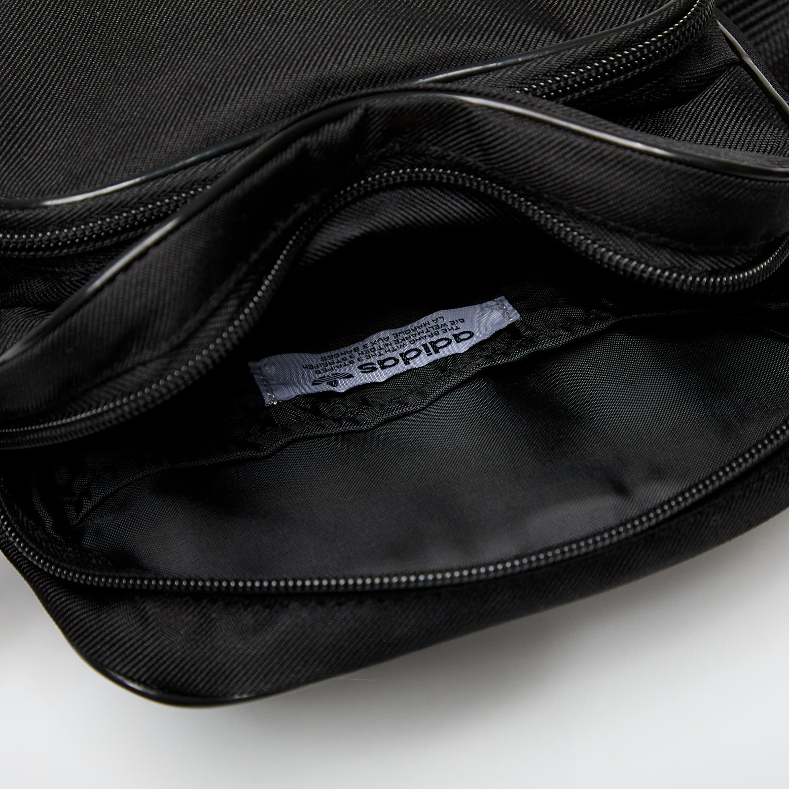 Crossbody bags adidas Adicolor Classic Small Item Bag Black