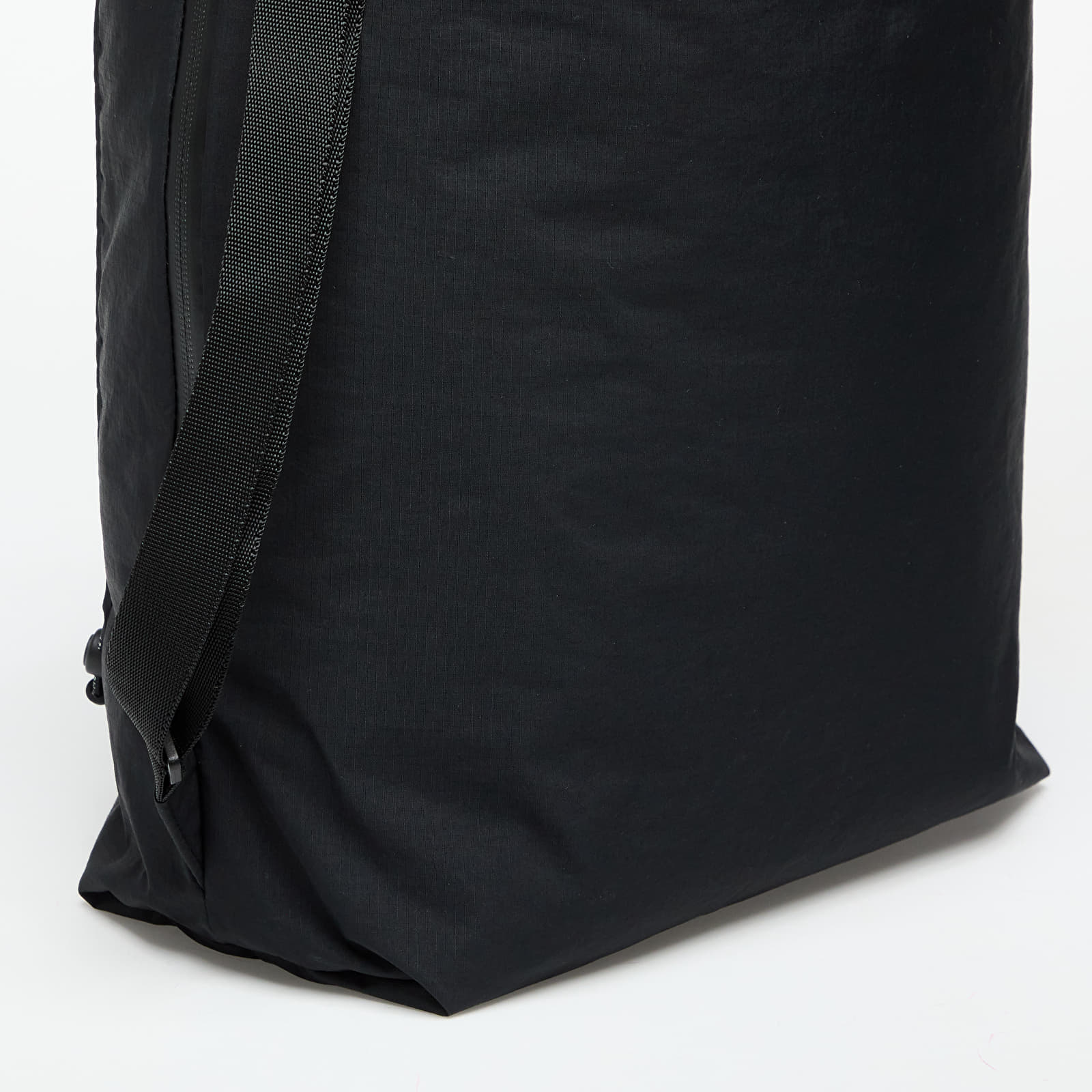 Pánske batohy adidas  By Stella McCartney  Gymsack Black/ White