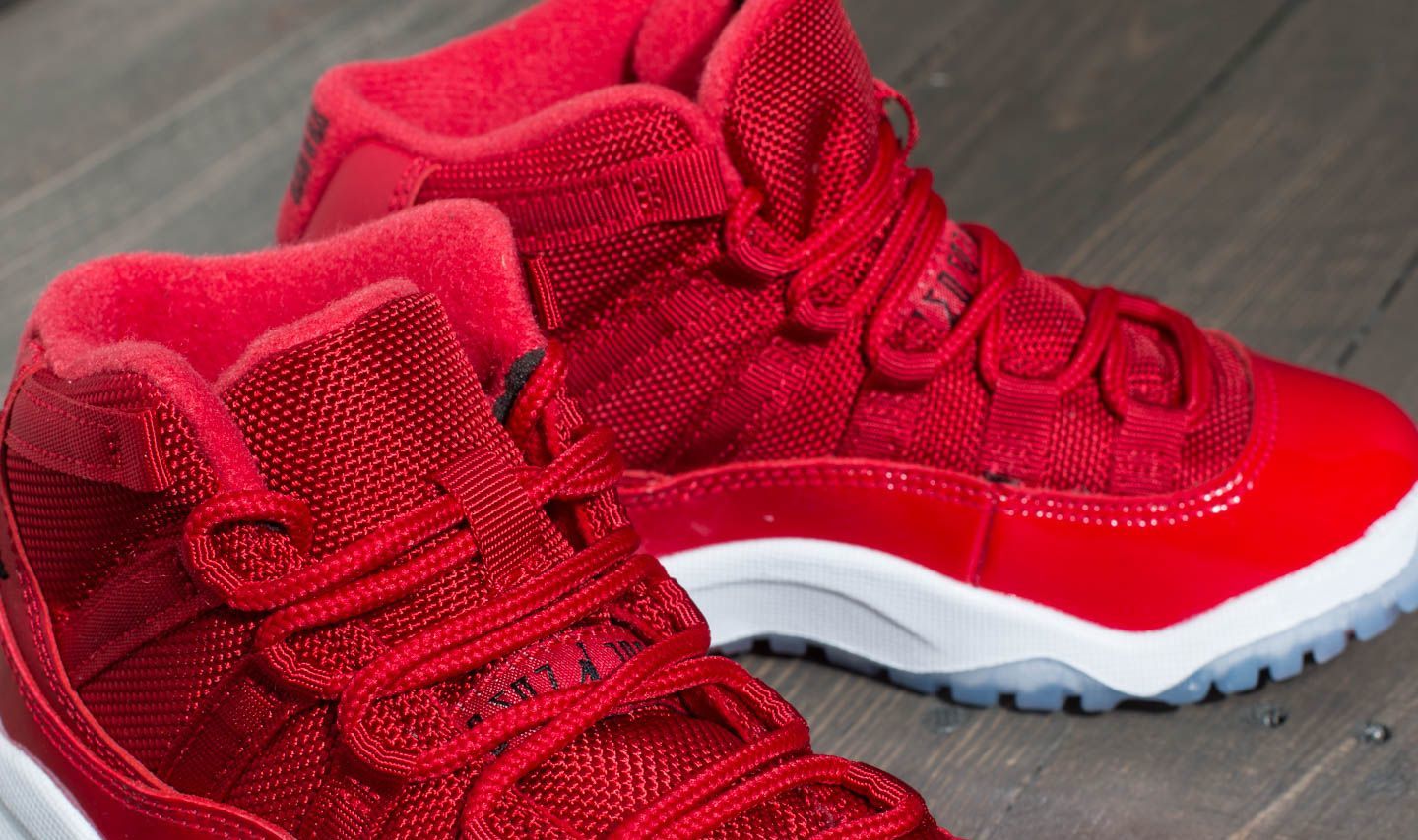 Kids' sneakers and shoes Air Jordan 11 Retro BP Gym Red/ Black-White