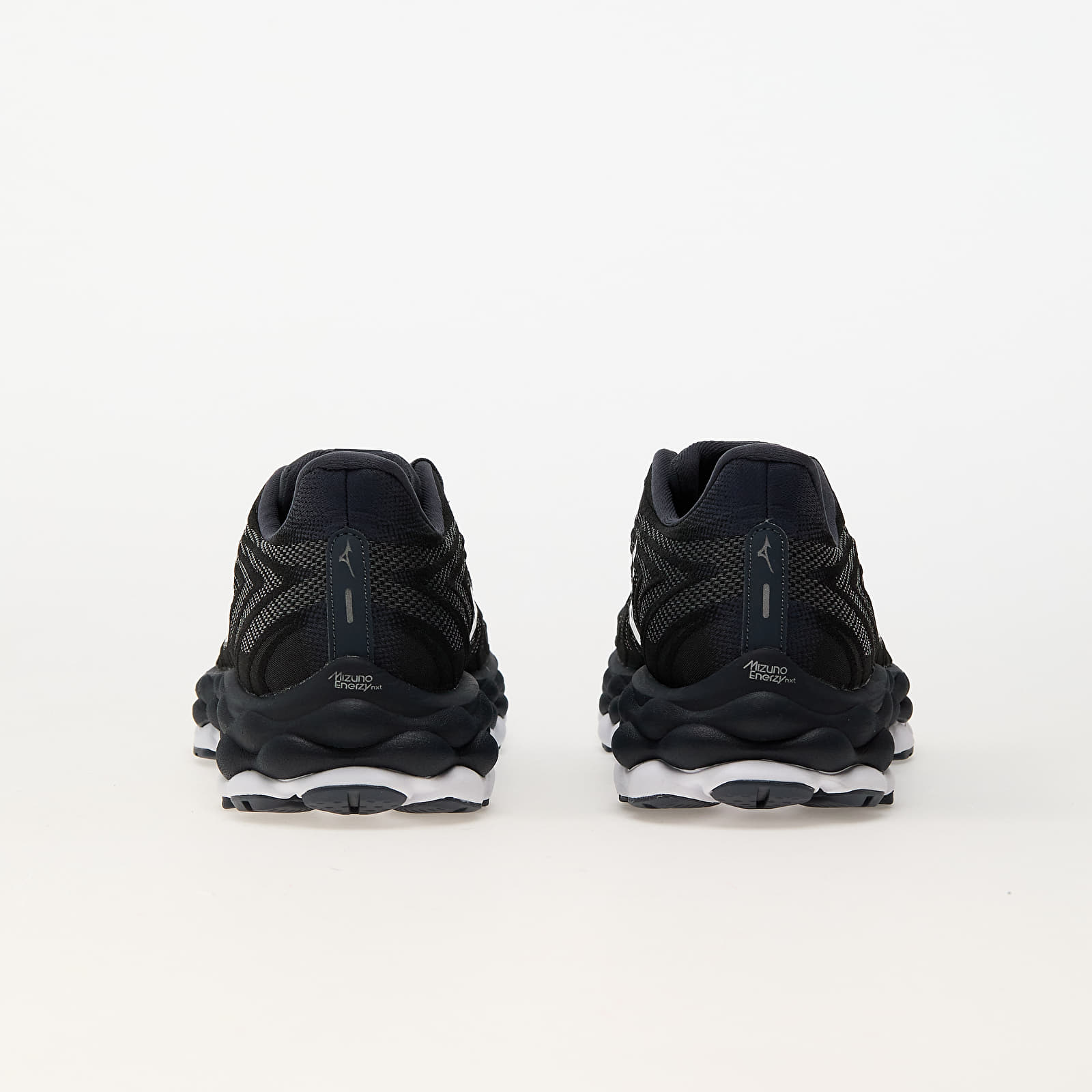 Dámské tenisky a boty Mizuno Wave Sky 8 Black/ White/ India Ink