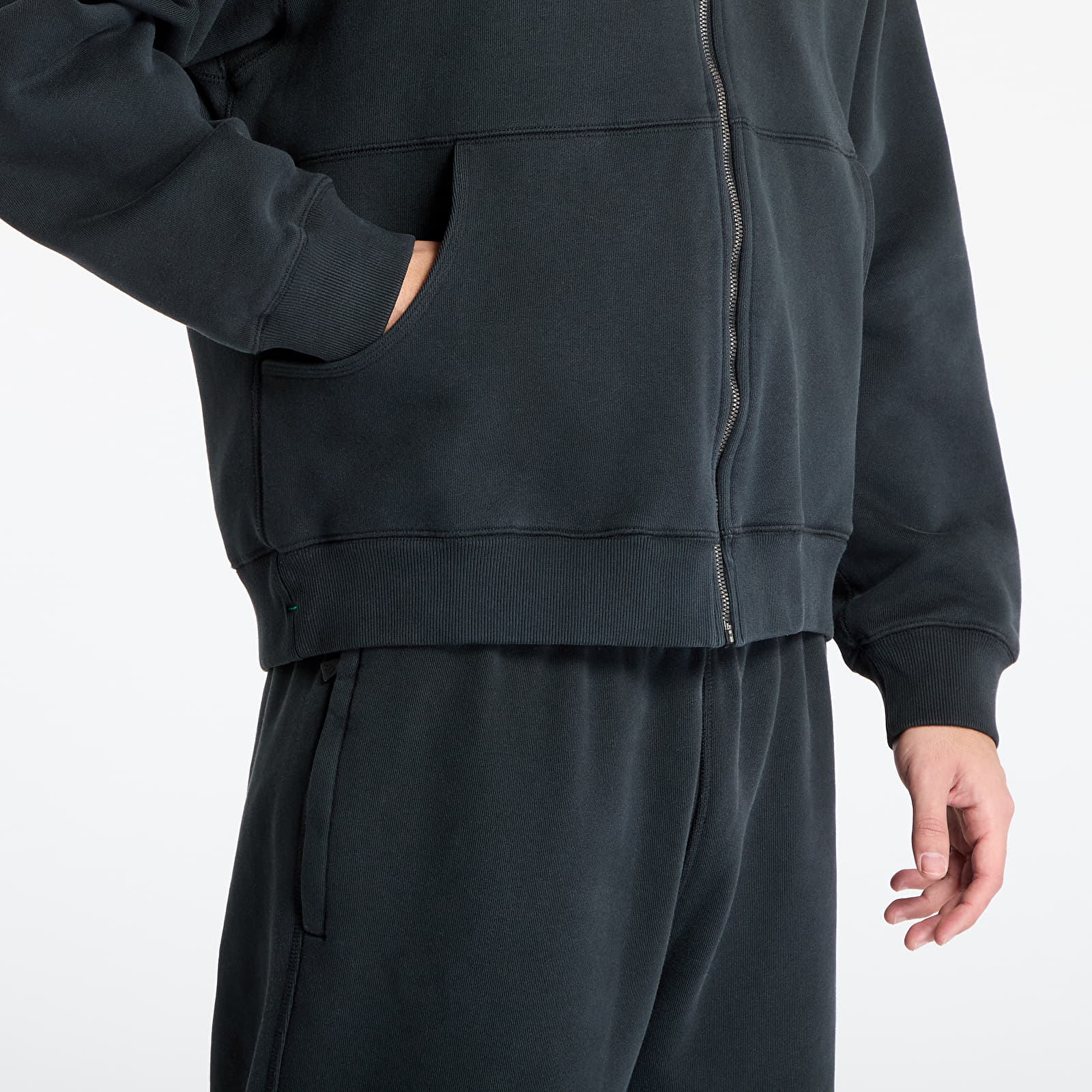 Sweatjacken und Sweatshirts adidas Equipment oriFleece Full - Zip Hoodie Black/ Black