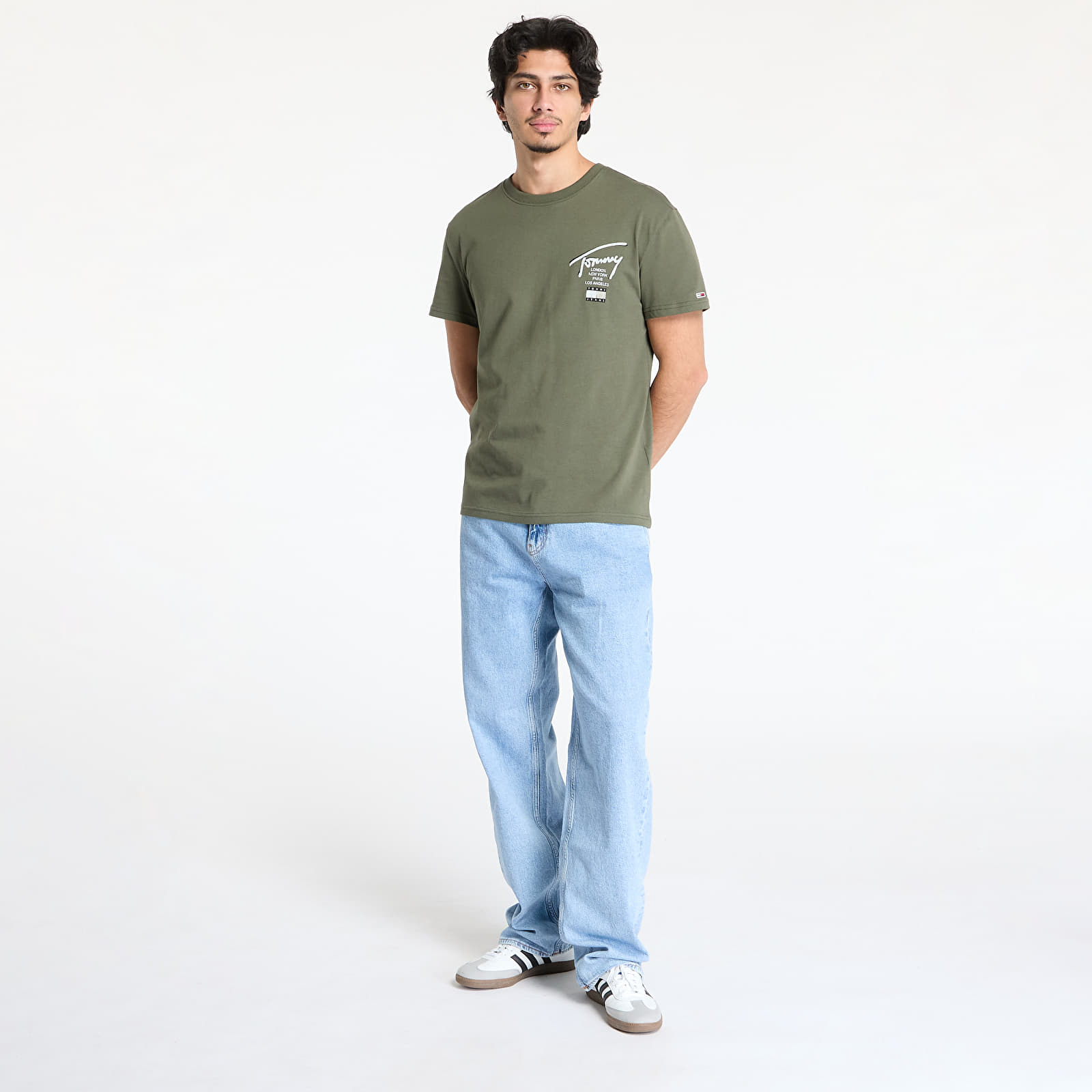 T-shirts Tommy Jeans Regular Tommy Signature Tee Green