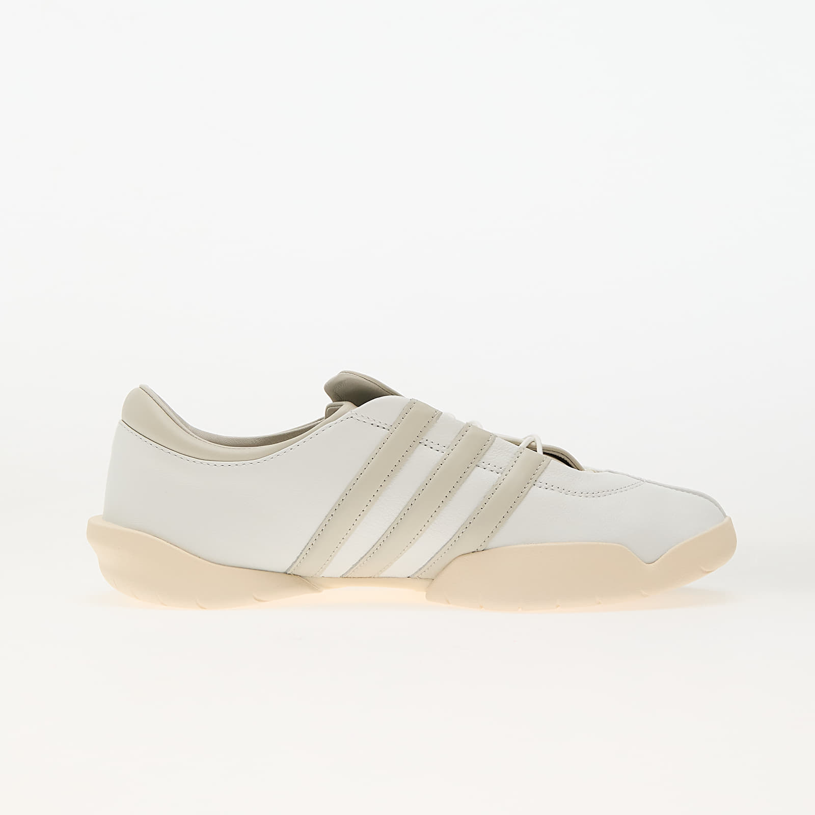 Încălțăminte și sneakerși pentru bărbați Y-3 Regu Core White/ Talc/ Wonder White