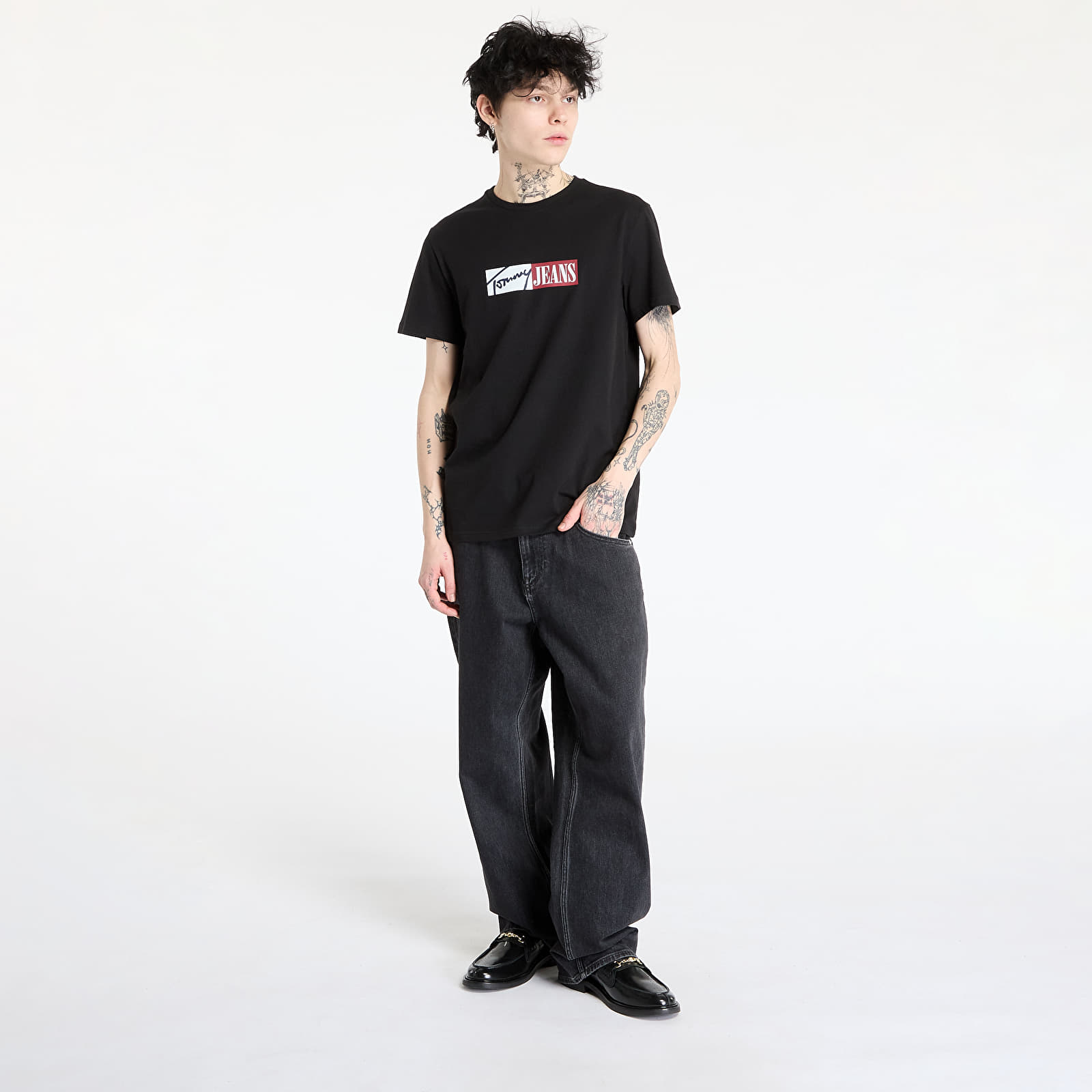 Koszulki Tommy Jeans Slim Entry Graphic Tee Black