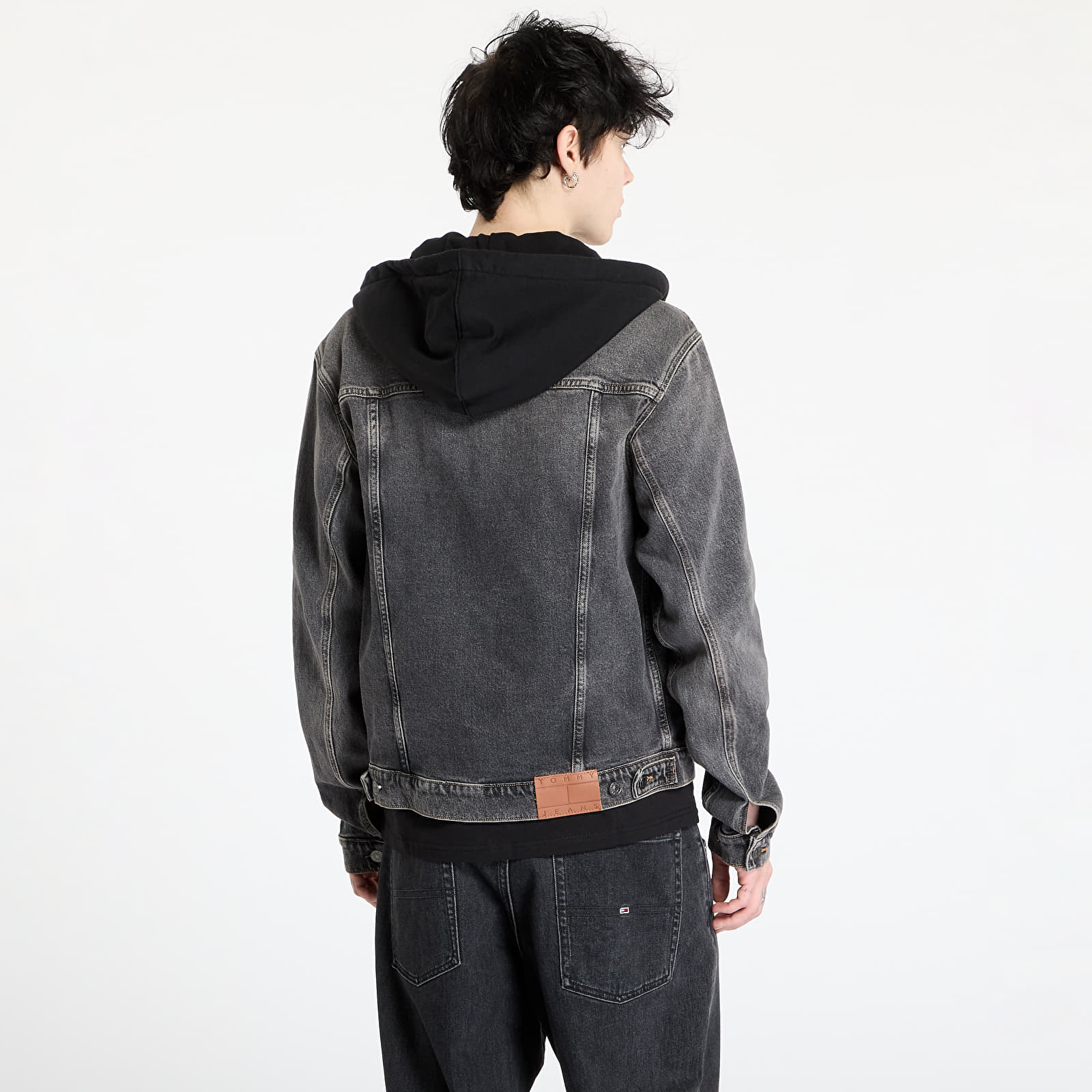 Kurtki jeansowe Tommy Jeans Hooded Ryan Regular Trucker Jacket Denim