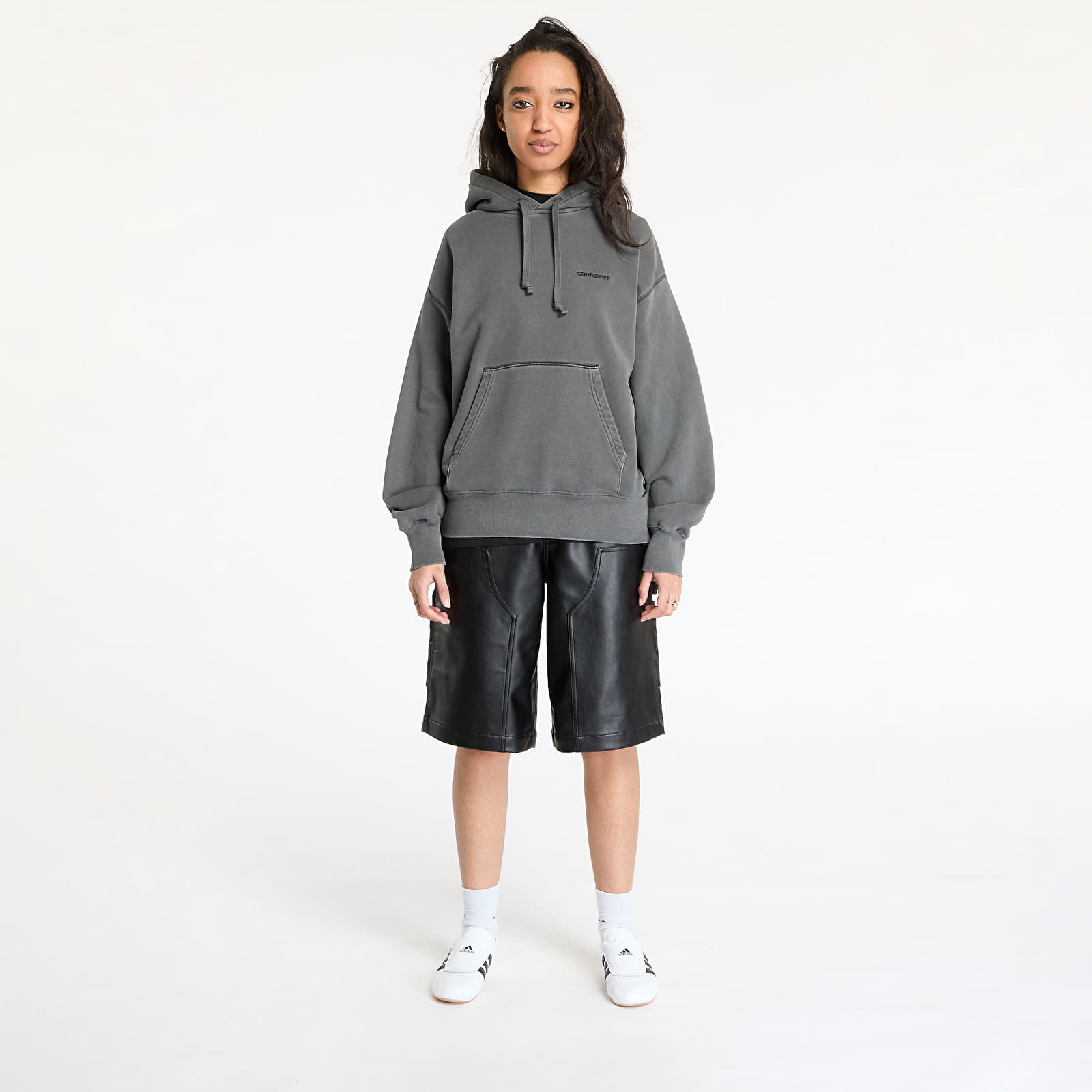 Kapucnis pulóverek és pulcsik Carhartt WIP W' Hooded Lumo Sweat Black Garment Dyed