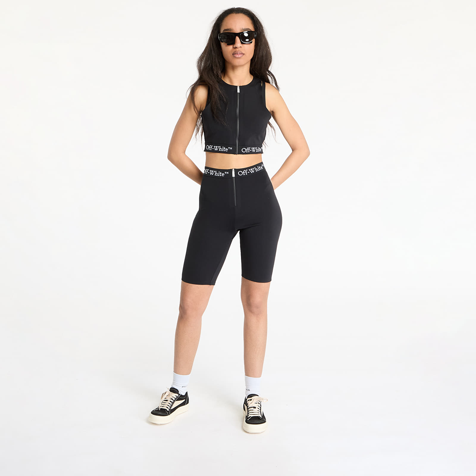 Topy Off-White Logoband Zipped Rowing Top Black
