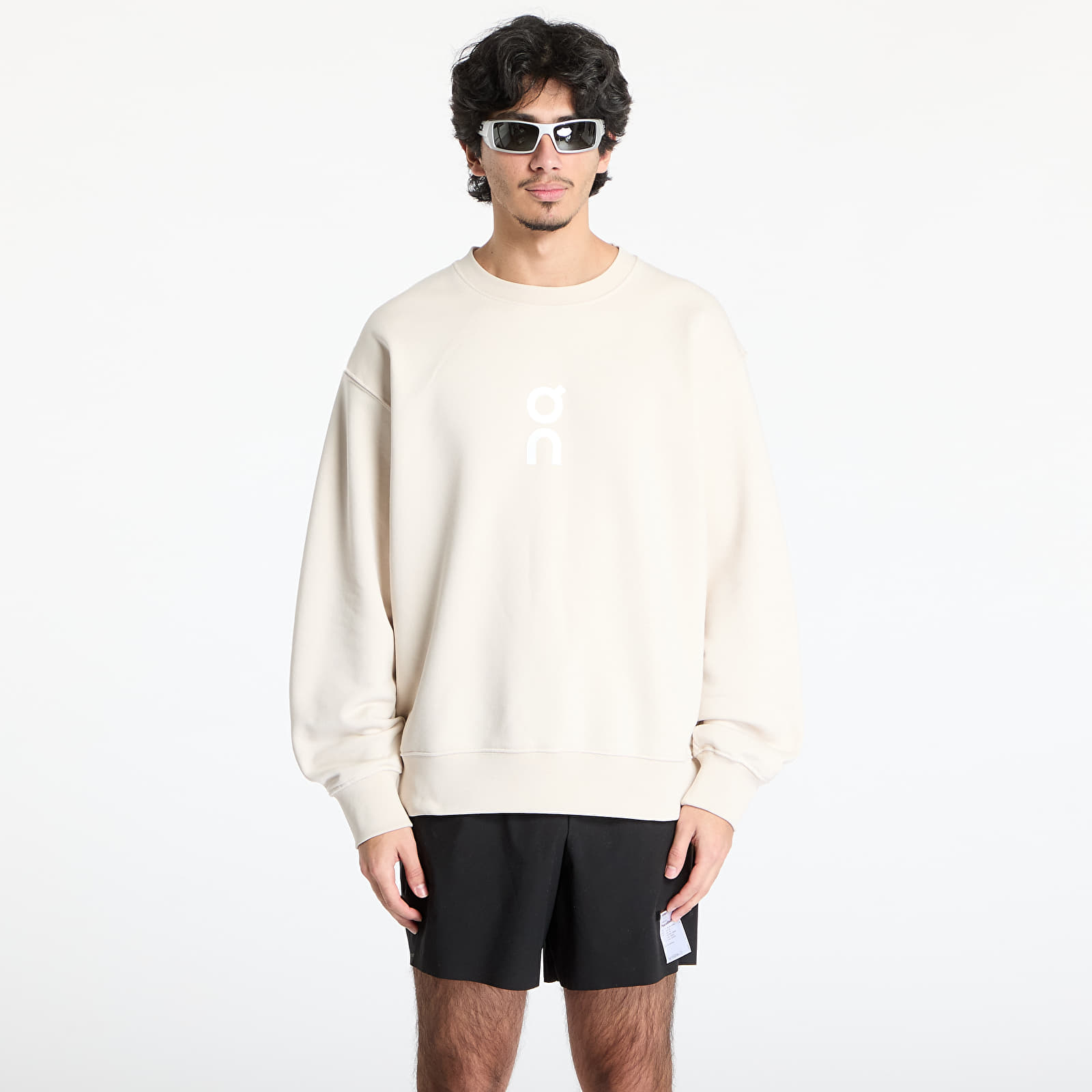 Férfi kapucnis pulcsik On Club Crew Graphic Sweatshirt Silver