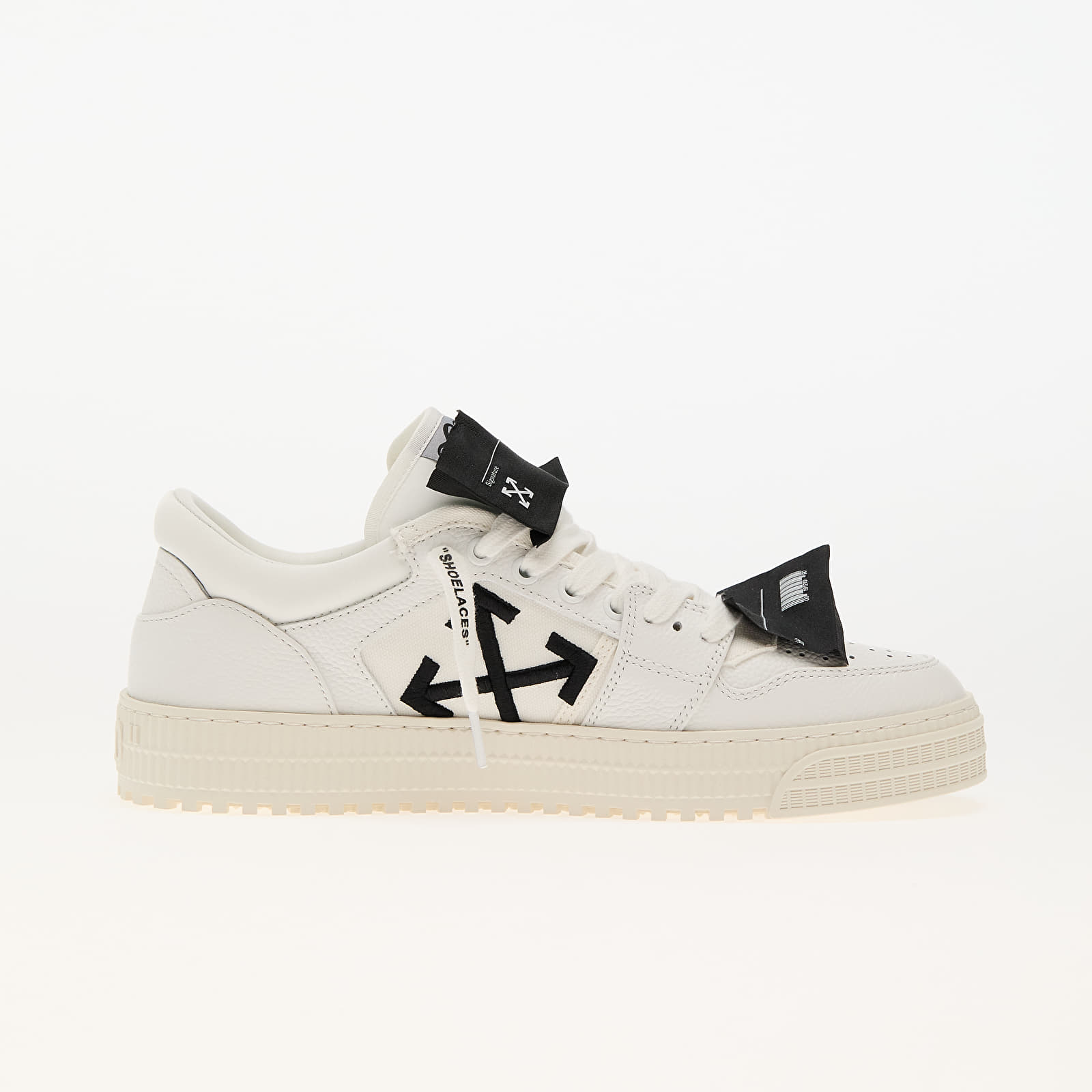 Férfi cipők Off-White Low Top 3.0 Off Court White Black