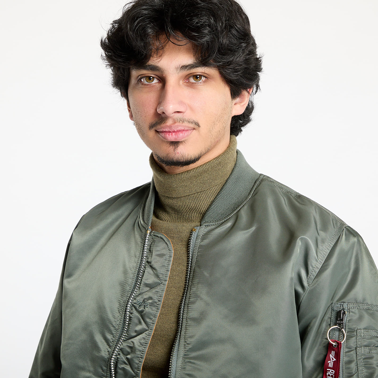 Herrenjacken Alpha Industries Inc. MA-1 Heritage Vintage Green